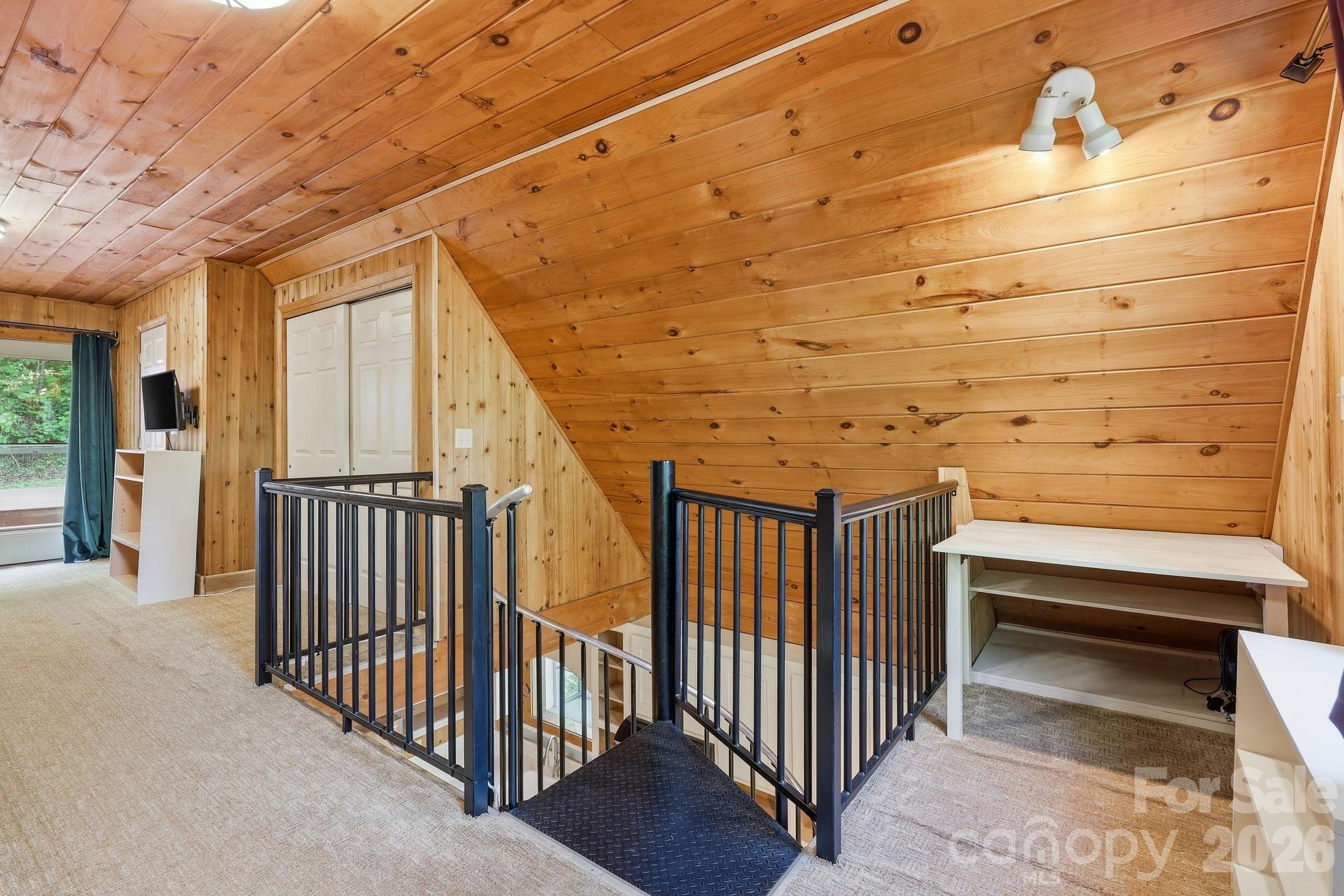 98 Sparkling Springs Road Property Photo 22