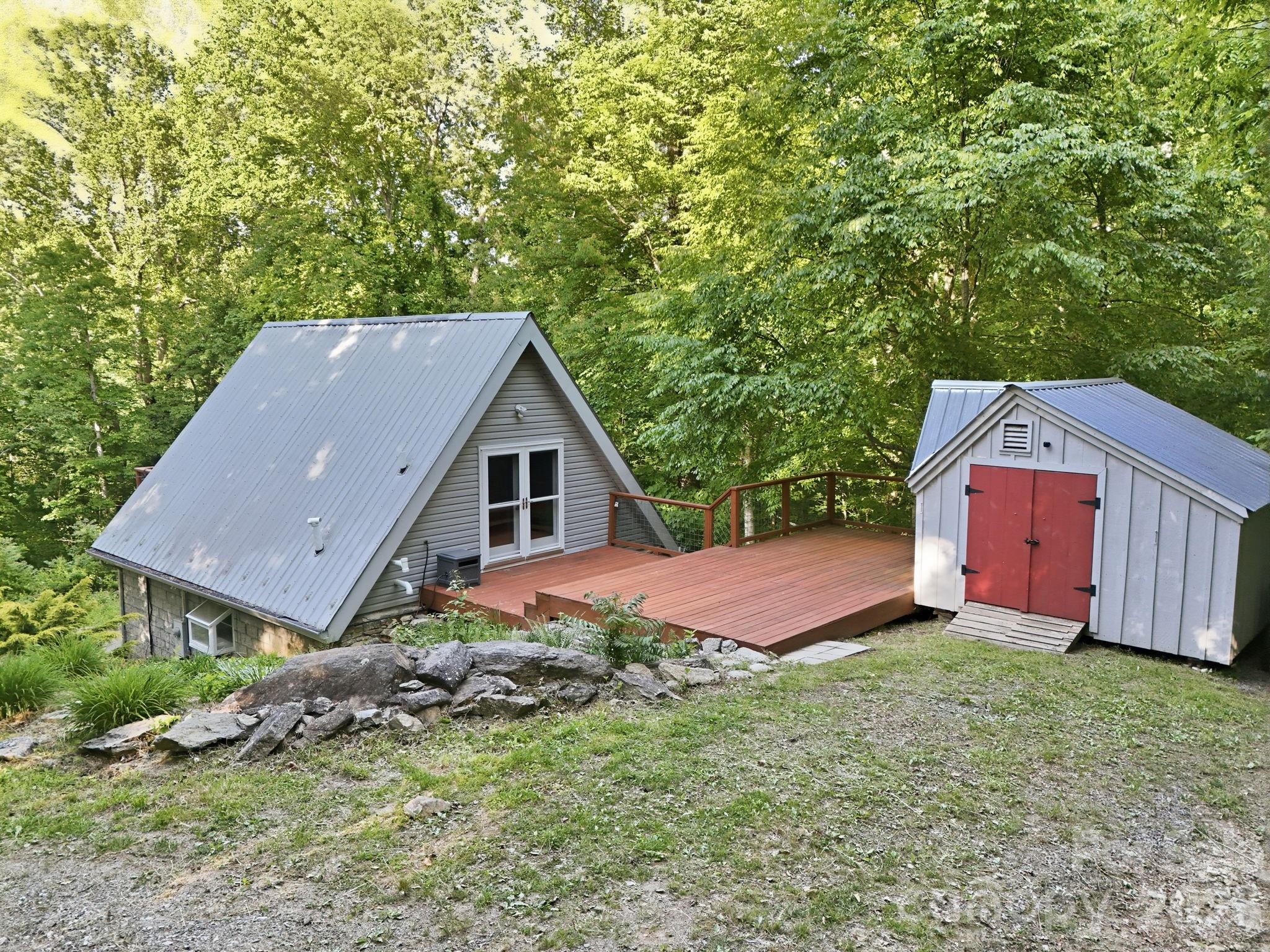 98 Sparkling Springs Road Property Photo 30