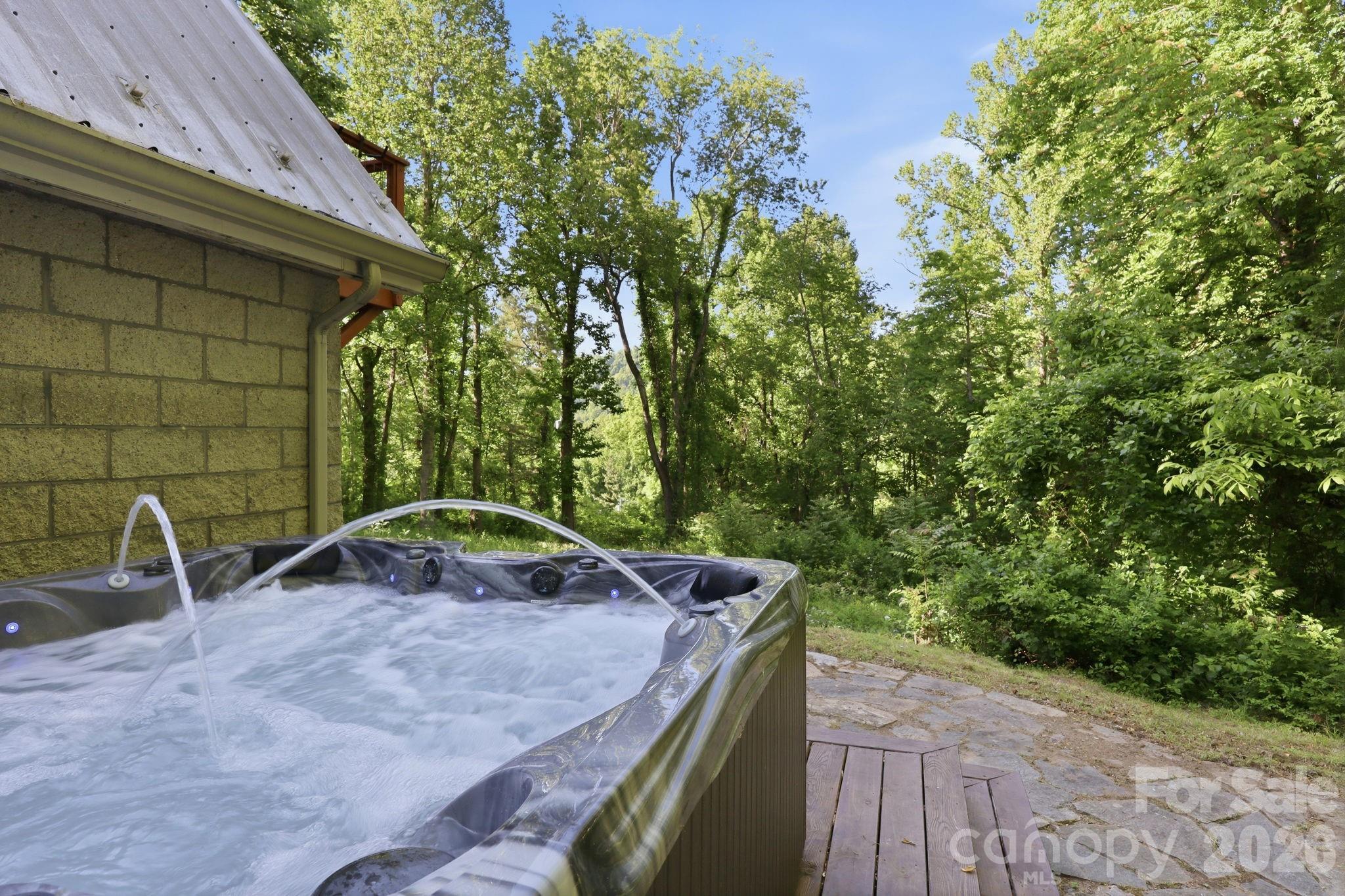 98 Sparkling Springs Road Property Photo 37
