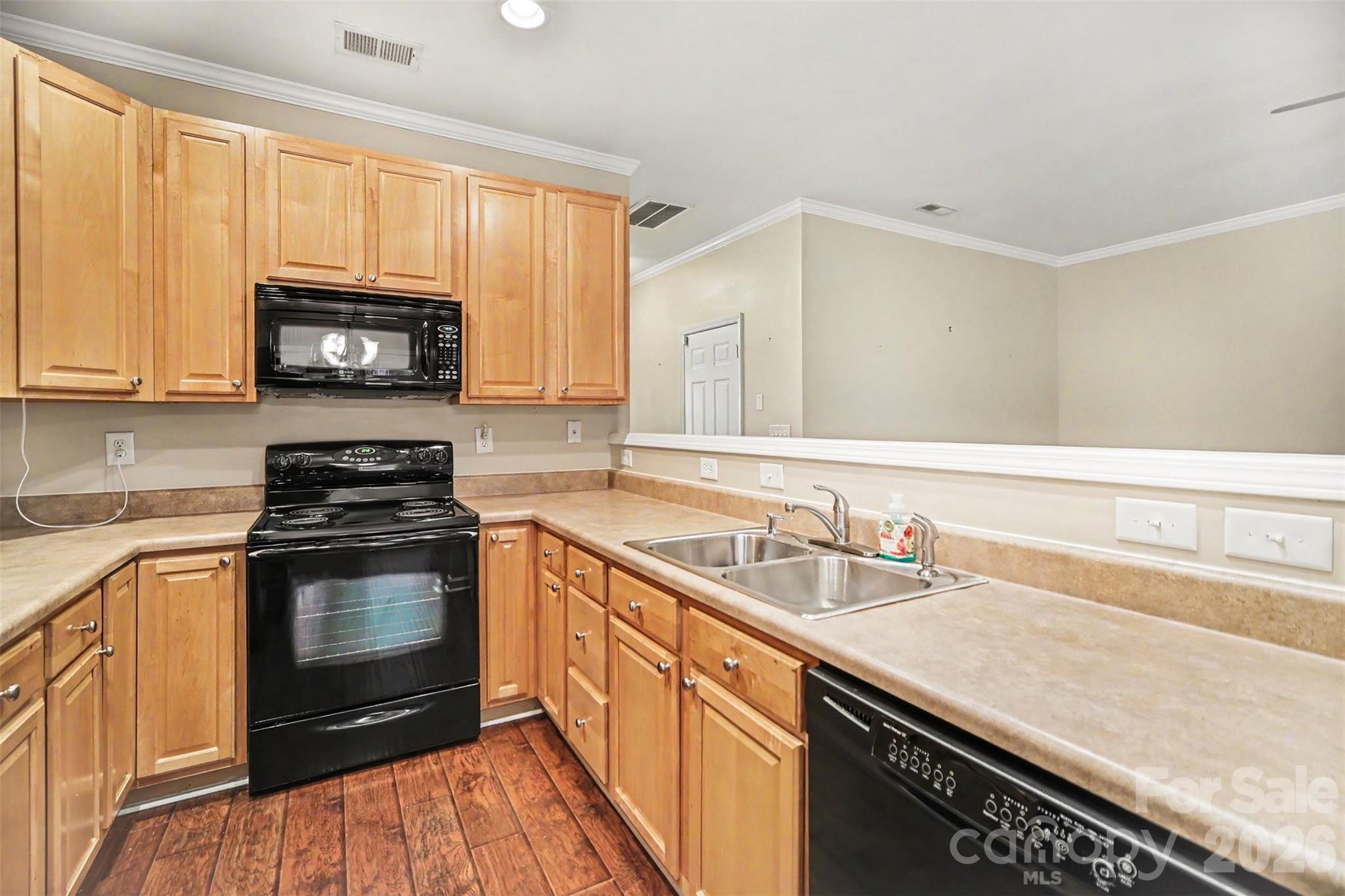 1011 Silver Springs Road Property Photo 9