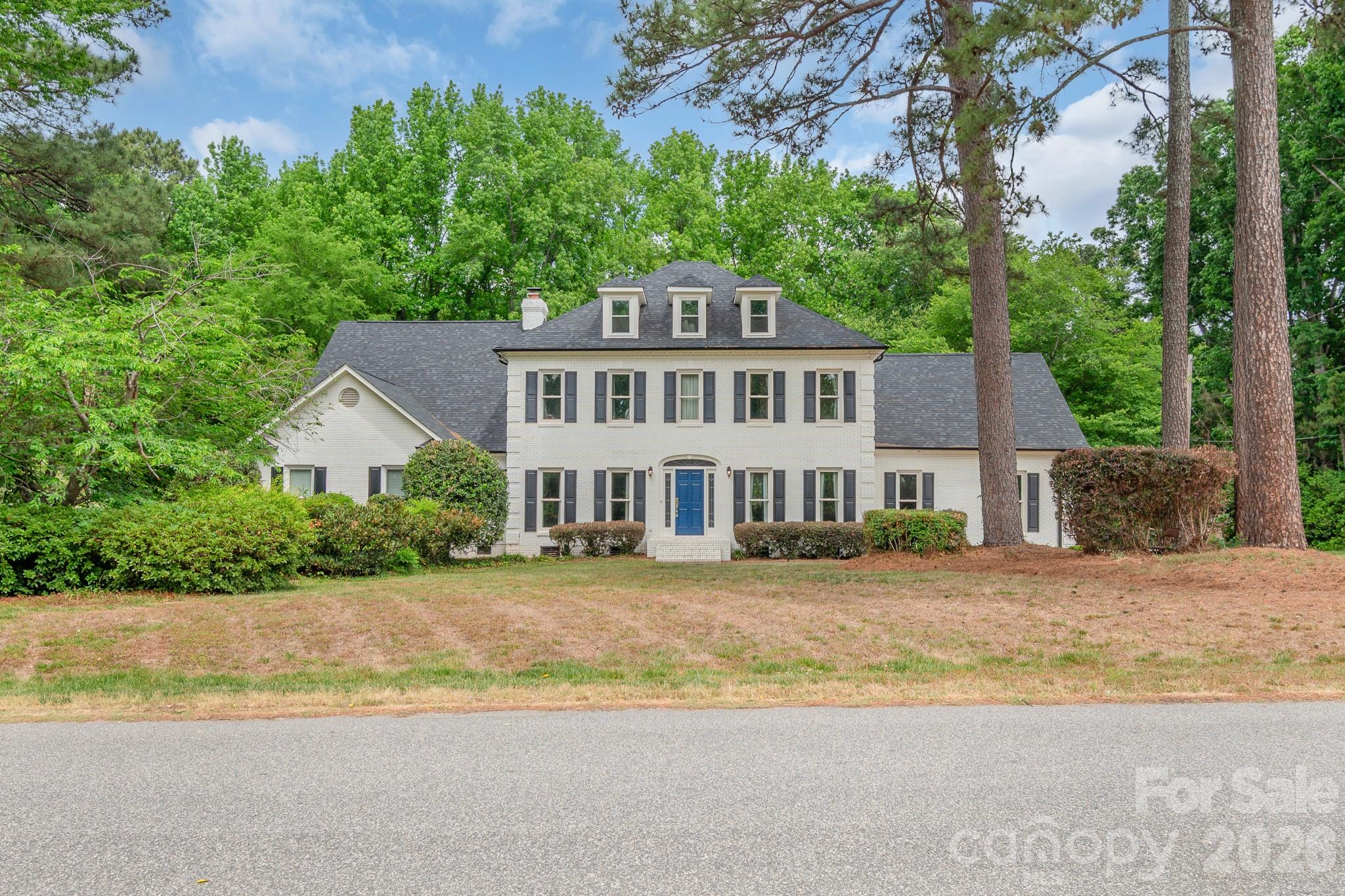 2008 Greenbrook Parkway Property Photo 3