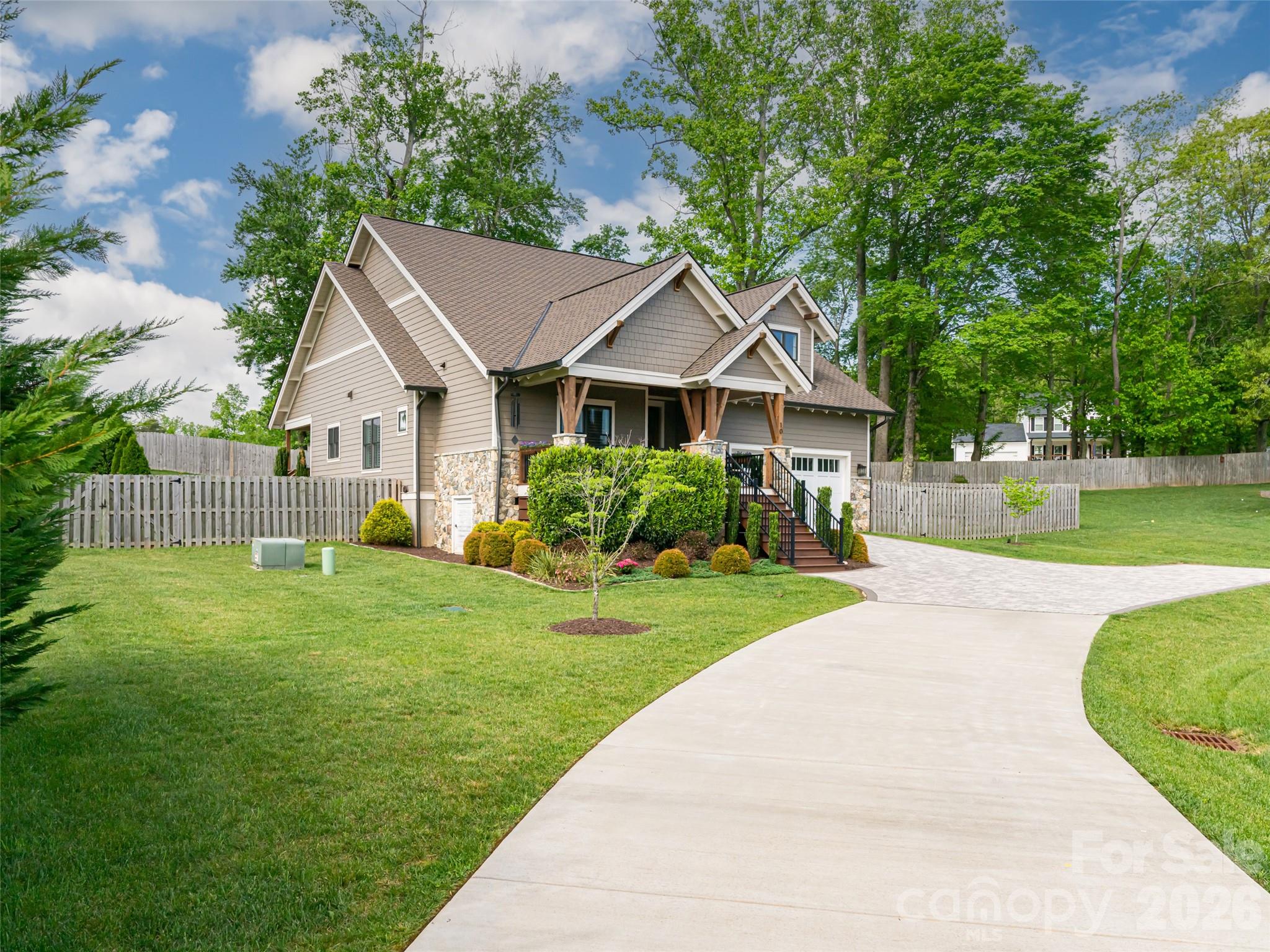 10 Starwood Valley Trail Property Photo 39