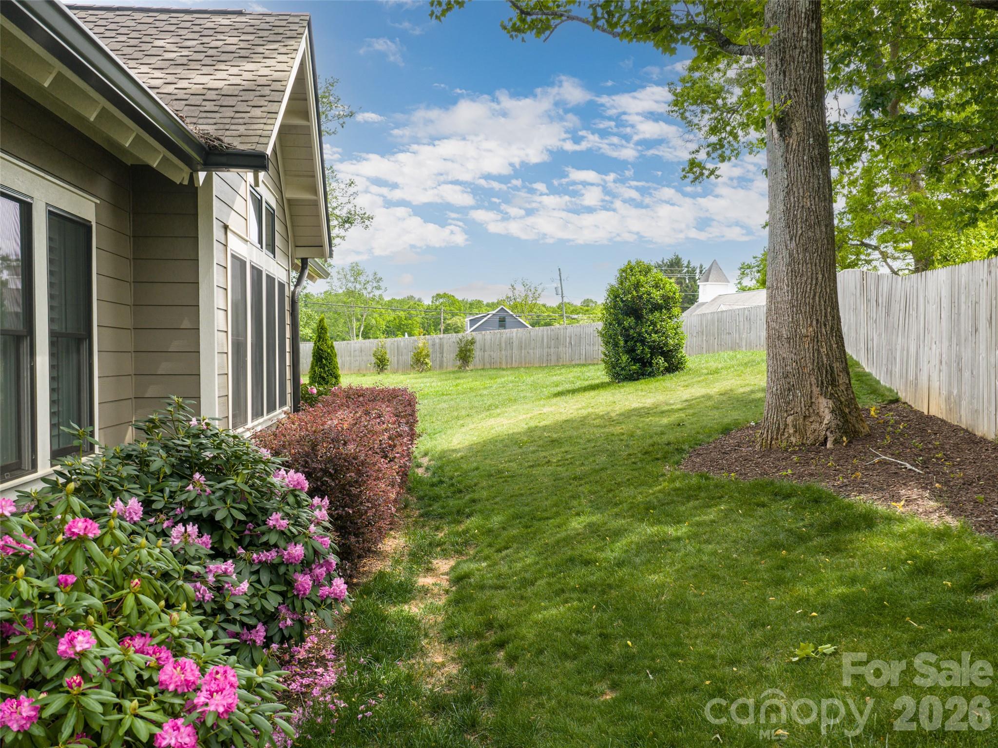 10 Starwood Valley Trail Property Photo 42