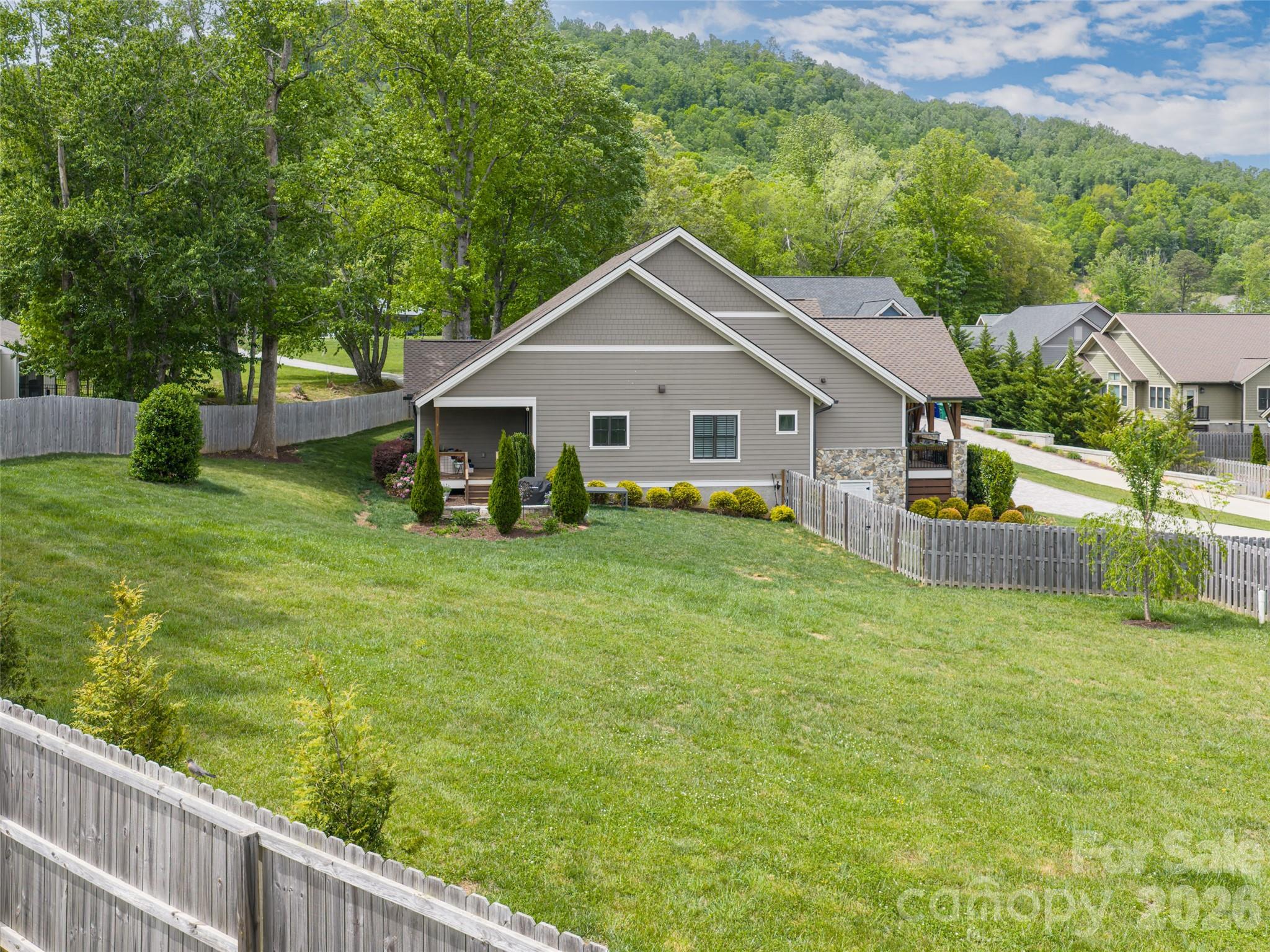 10 Starwood Valley Trail Property Photo 44