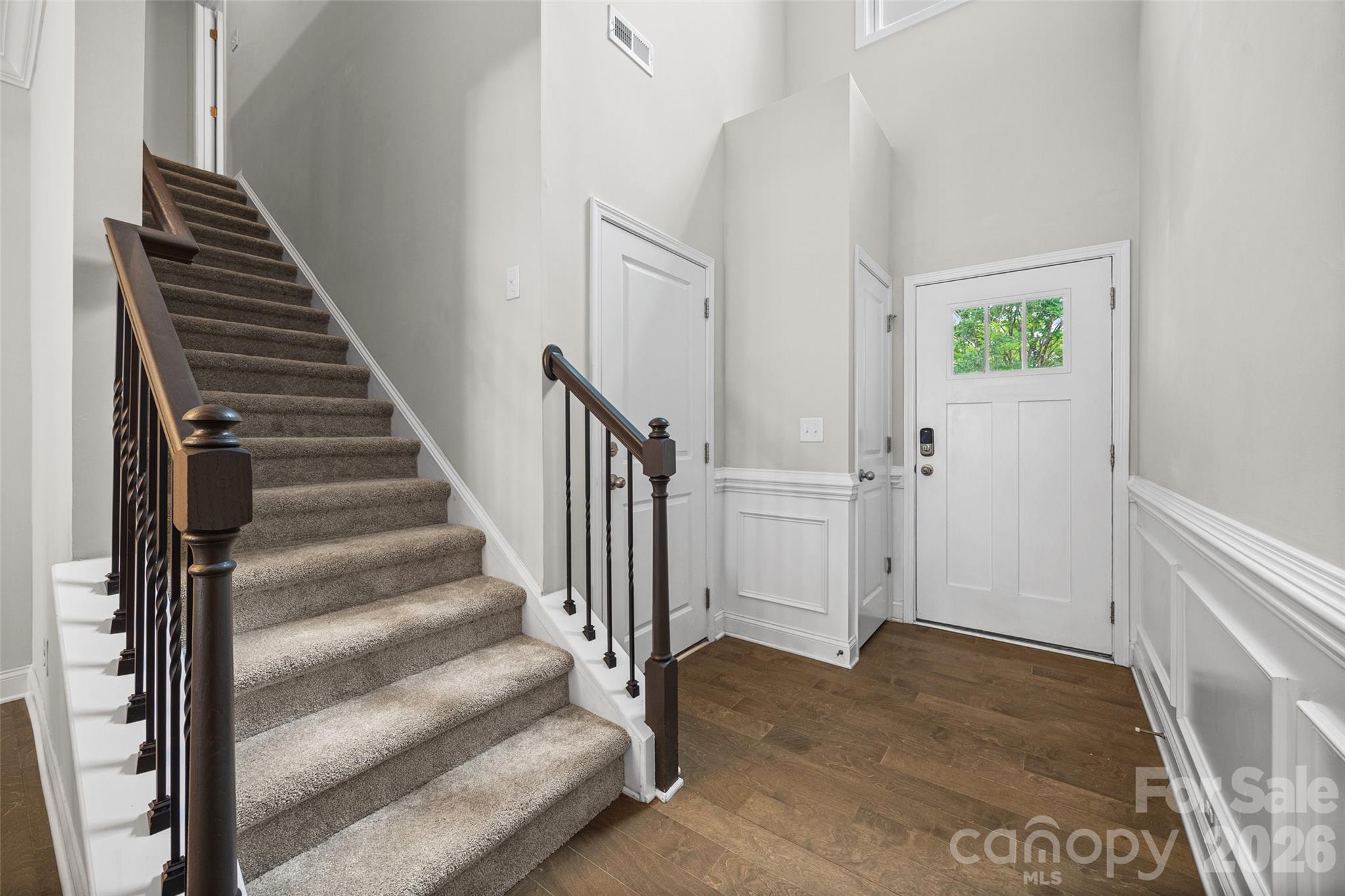 979 Pennington Drive Property Photo 9