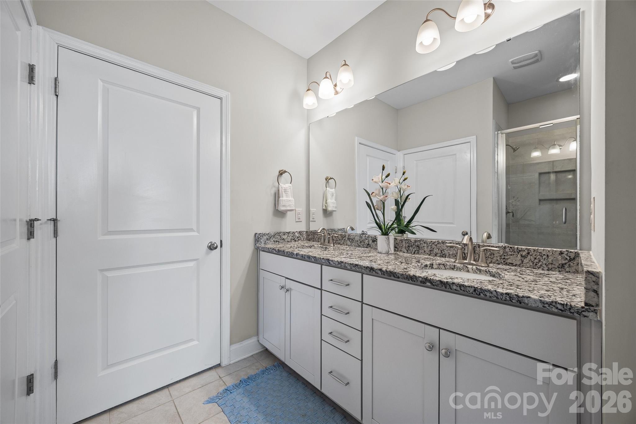 979 Pennington Drive Property Photo 15