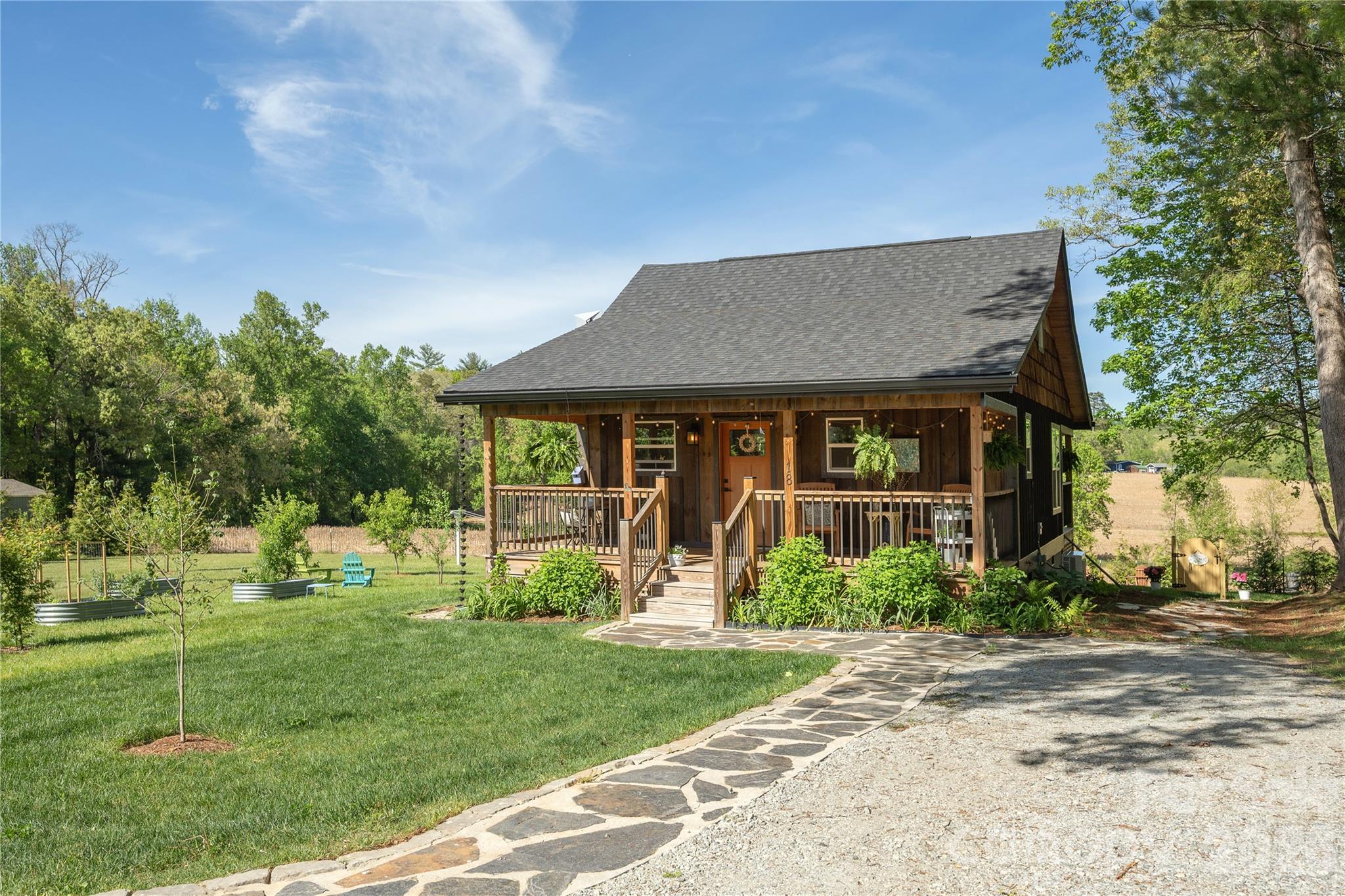 18 N Bear View Drive Property Photo 2