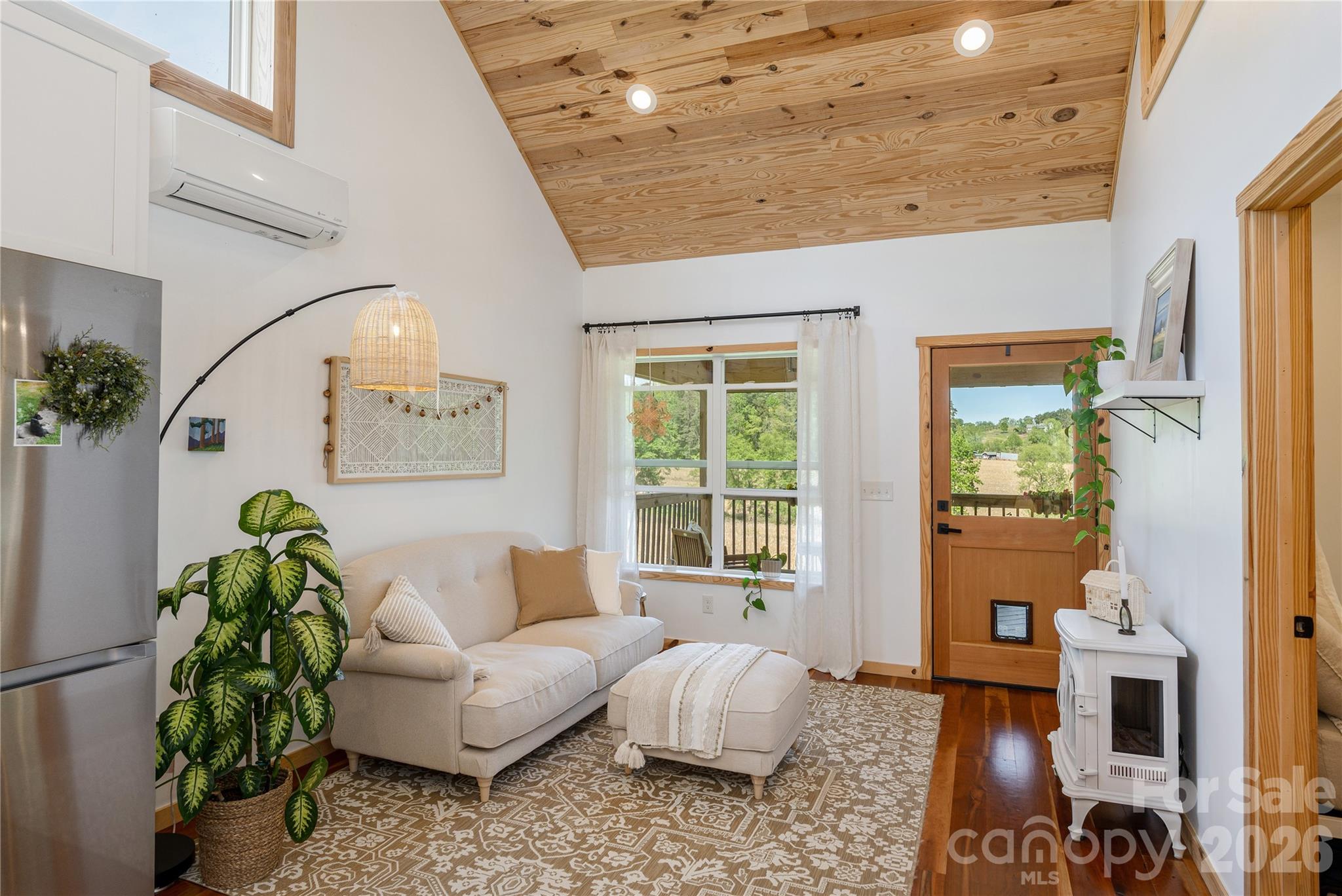 18 N Bear View Drive Property Photo 6