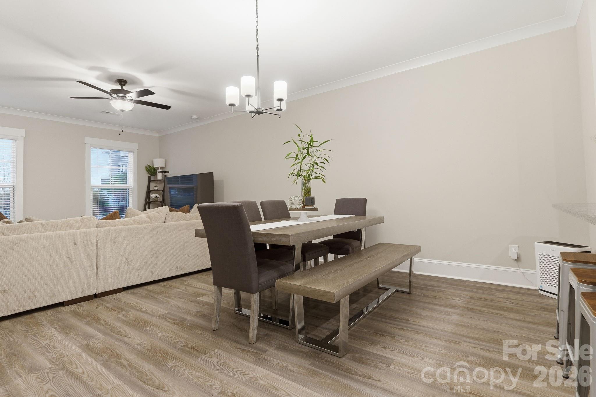 729 Veloway Drive Property Photo 6