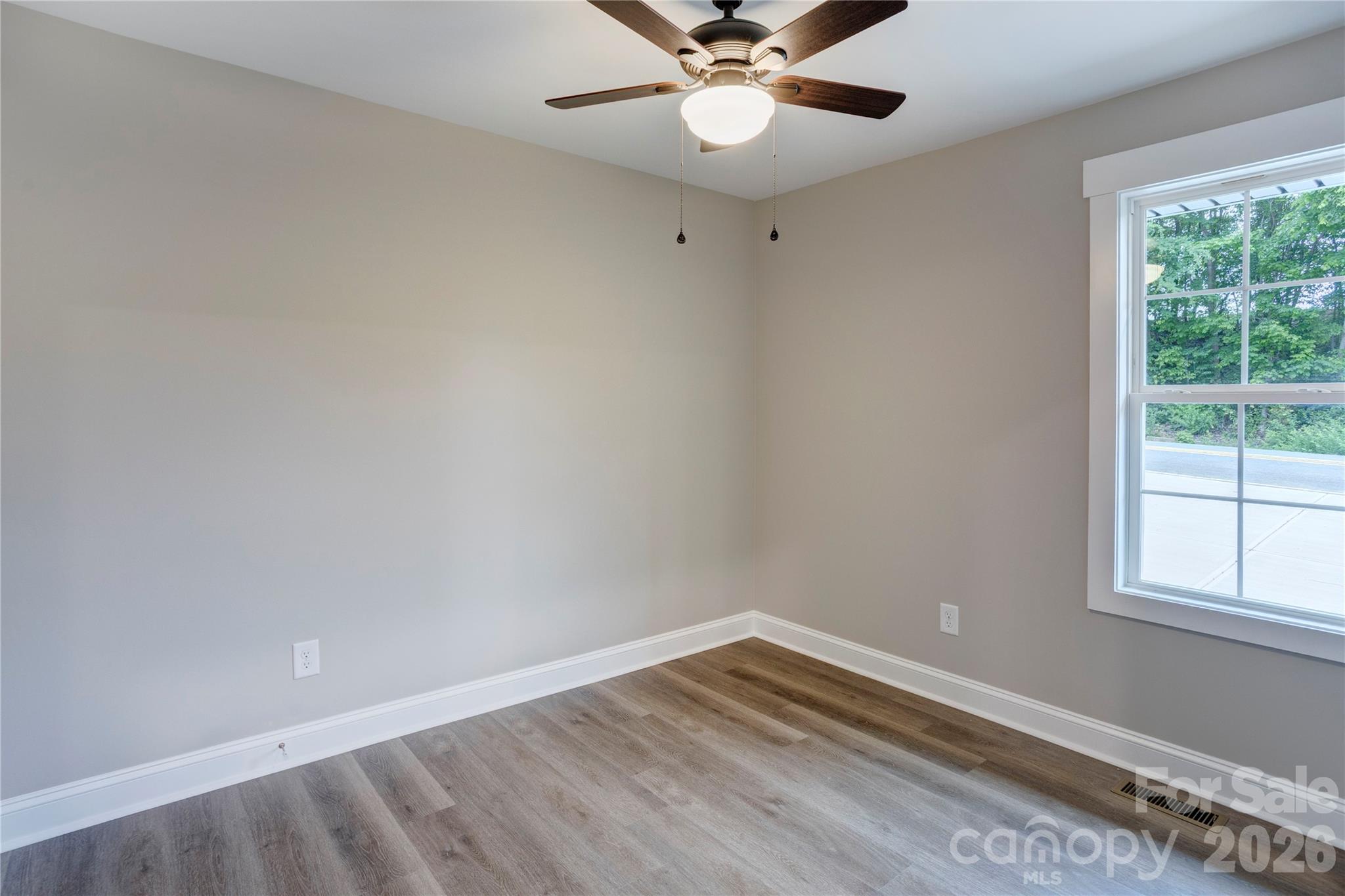 271 Stewart Street Property Photo 11