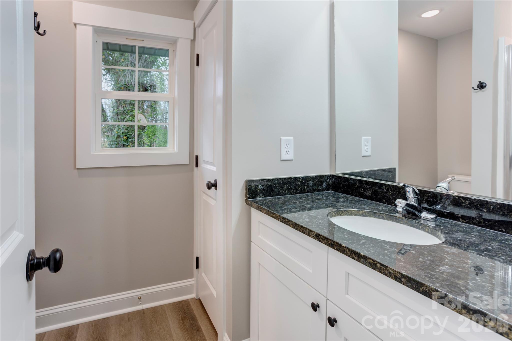 271 Stewart Street Property Photo 17