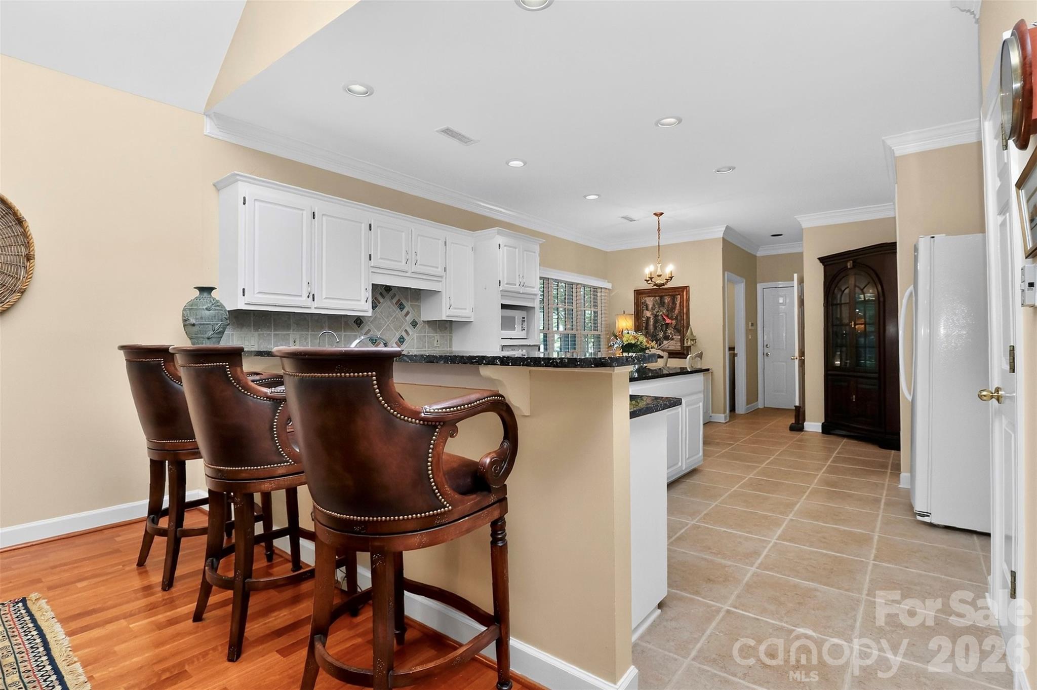 8902 Taunton Drive Property Photo 11