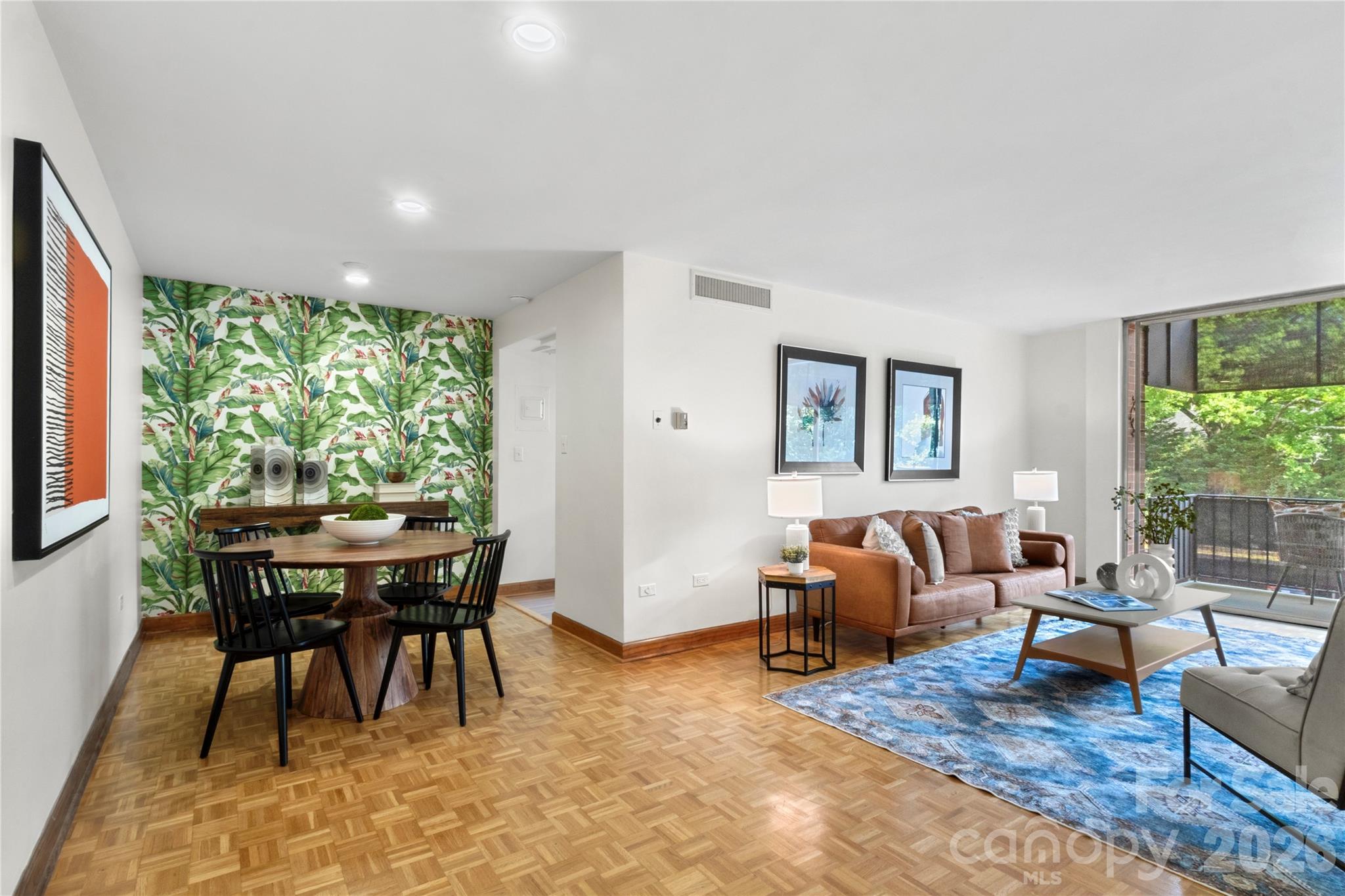 1300 Queens Road 309 Property Photo 4