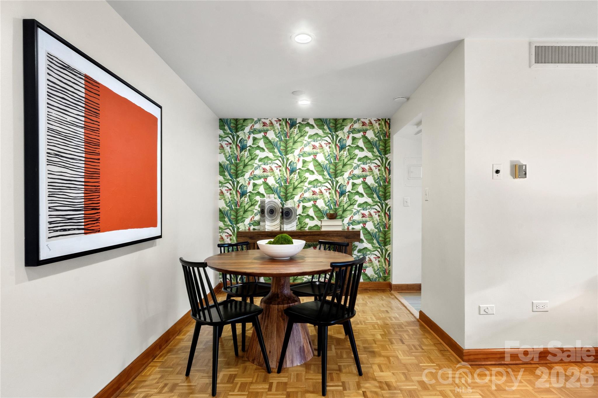 1300 Queens Road 309 Property Photo 5