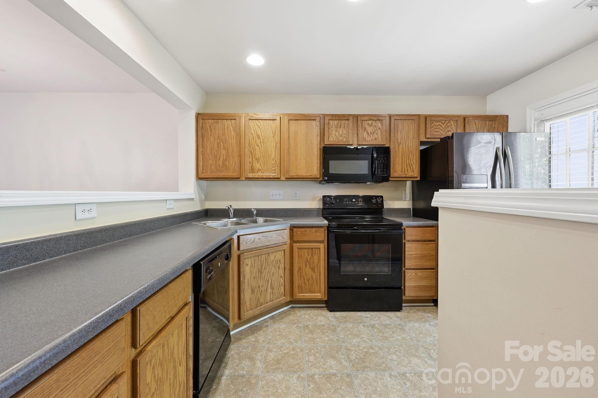 2548 Brackley Place Property Photo 10