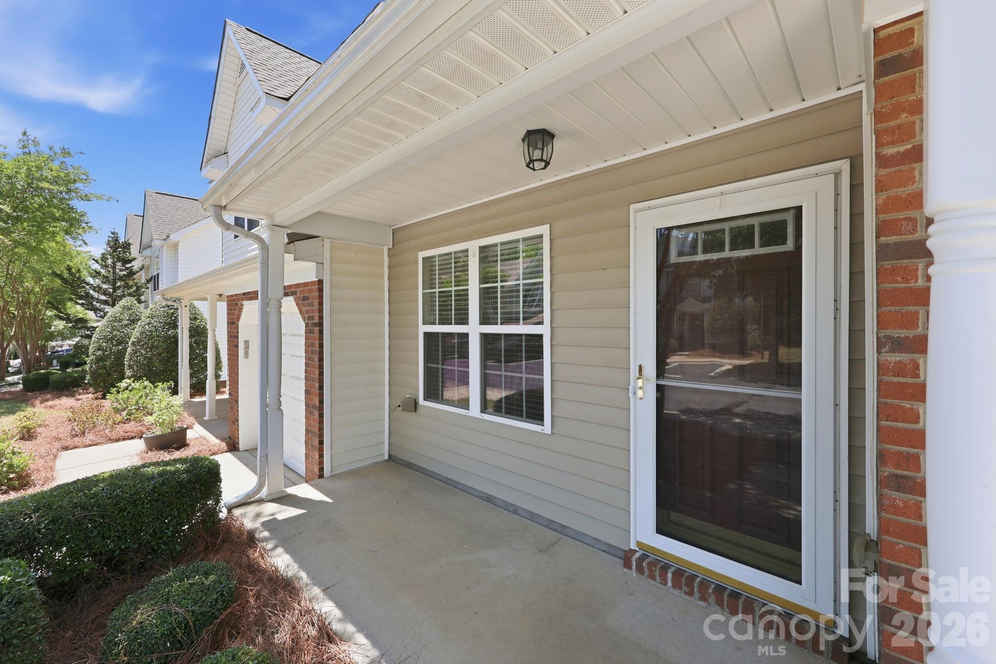 2548 Brackley Place Property Photo 32