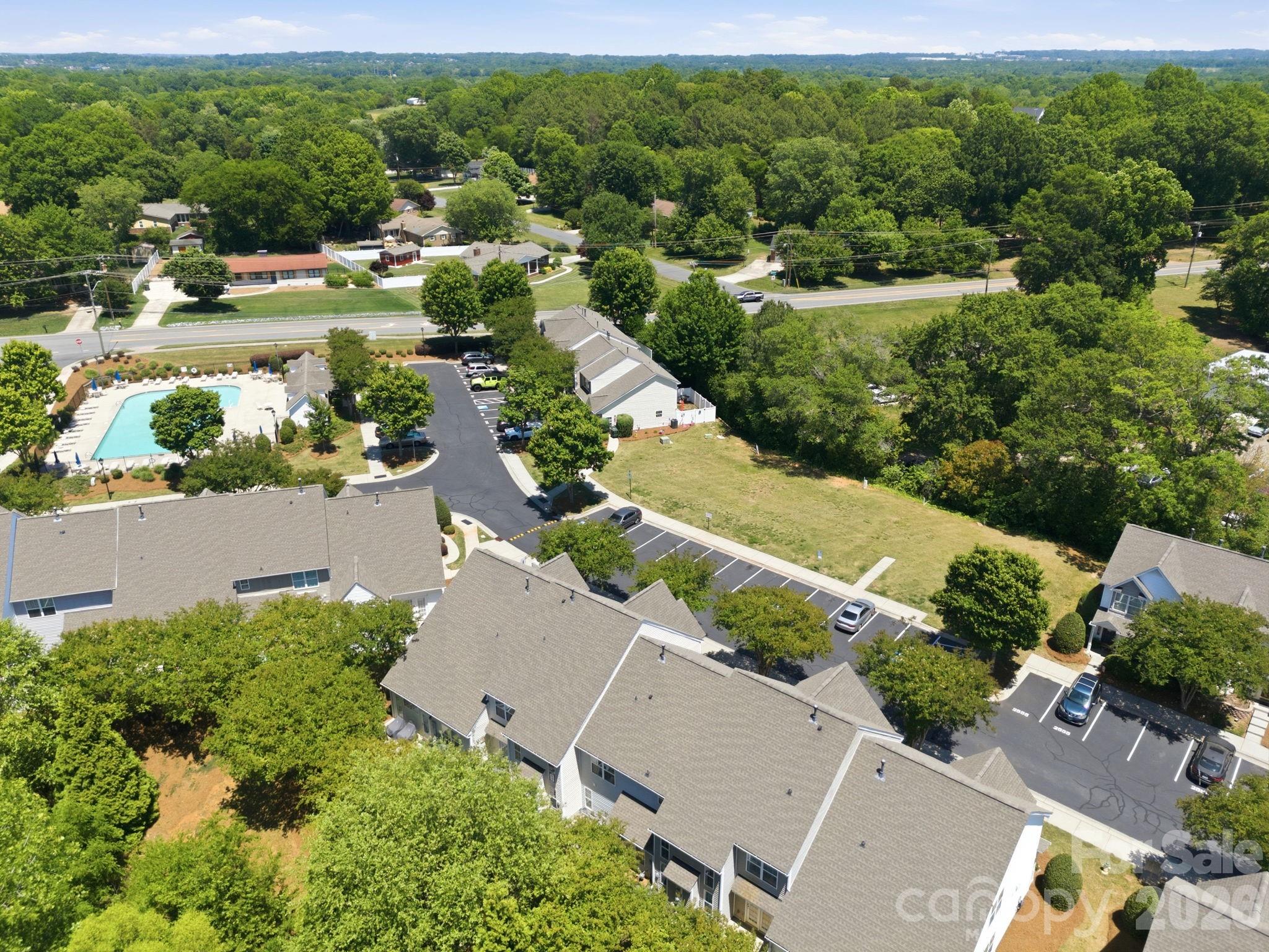 2548 Brackley Place Property Photo 38