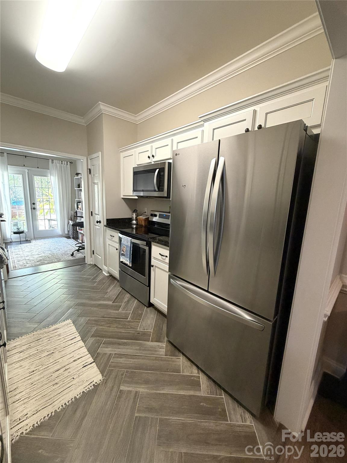 4198 Pickering Drive Property Photo 8
