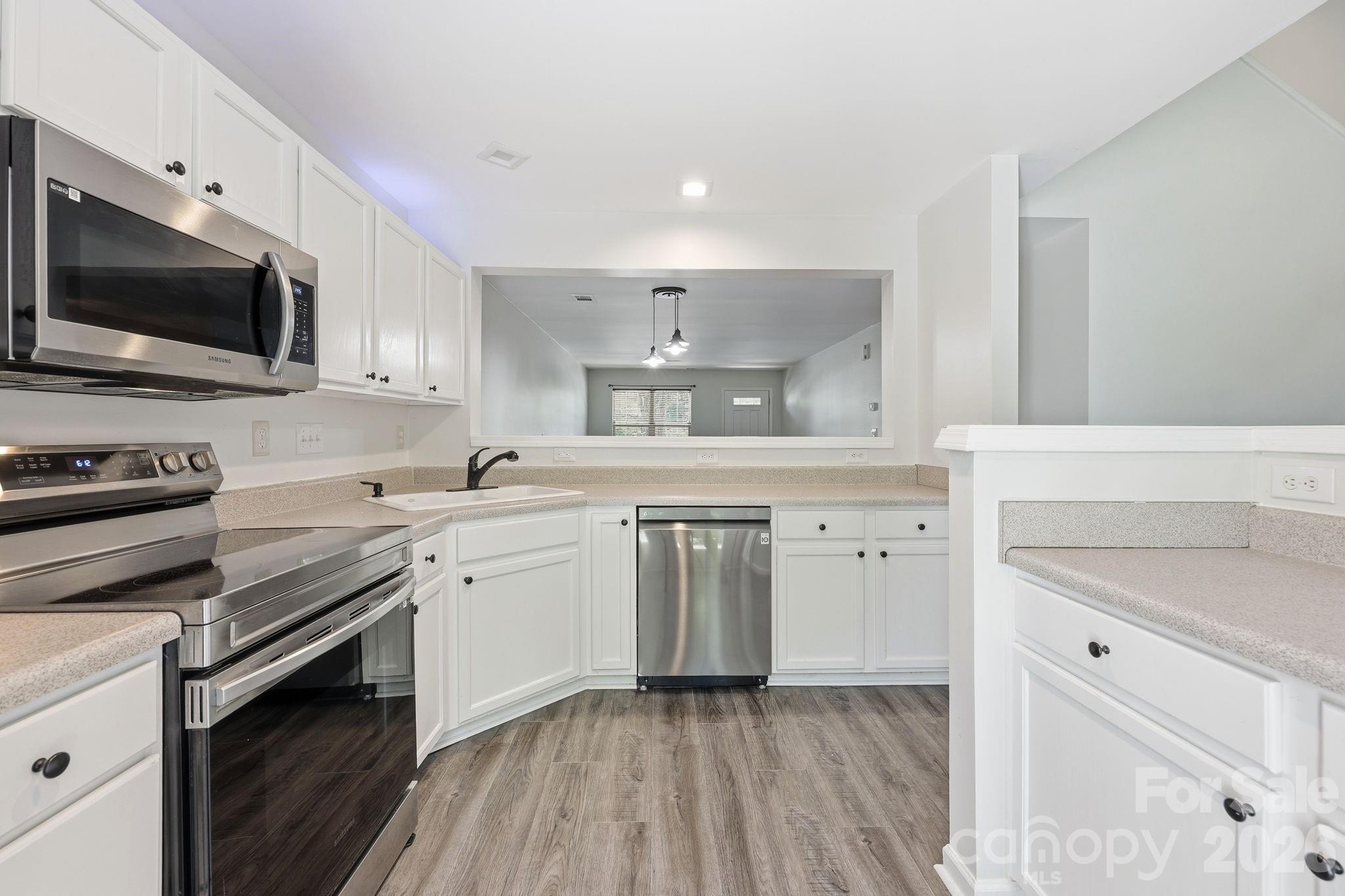 2540 Brackley Place Property Photo 2