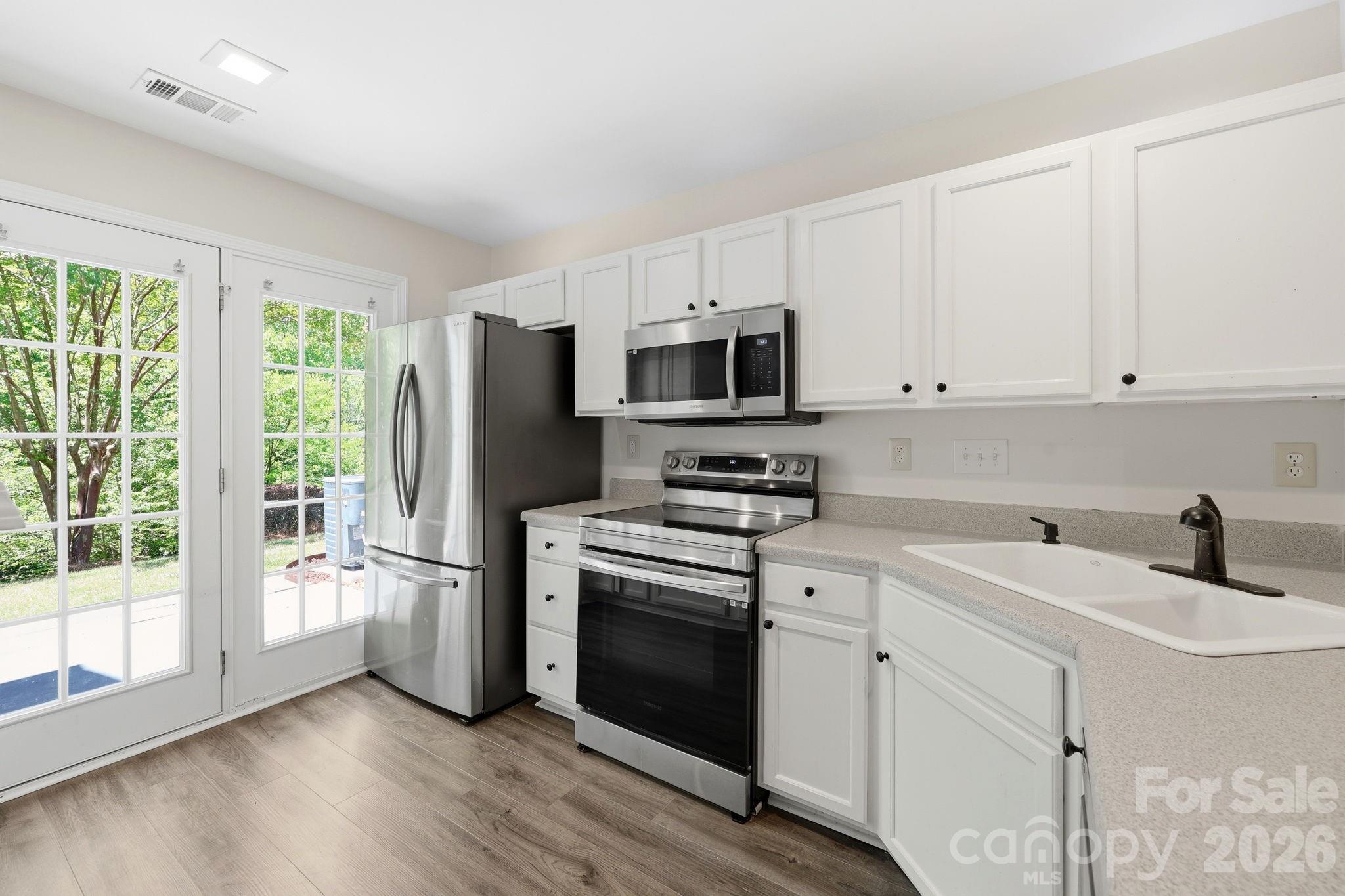 2540 Brackley Place Property Photo 4