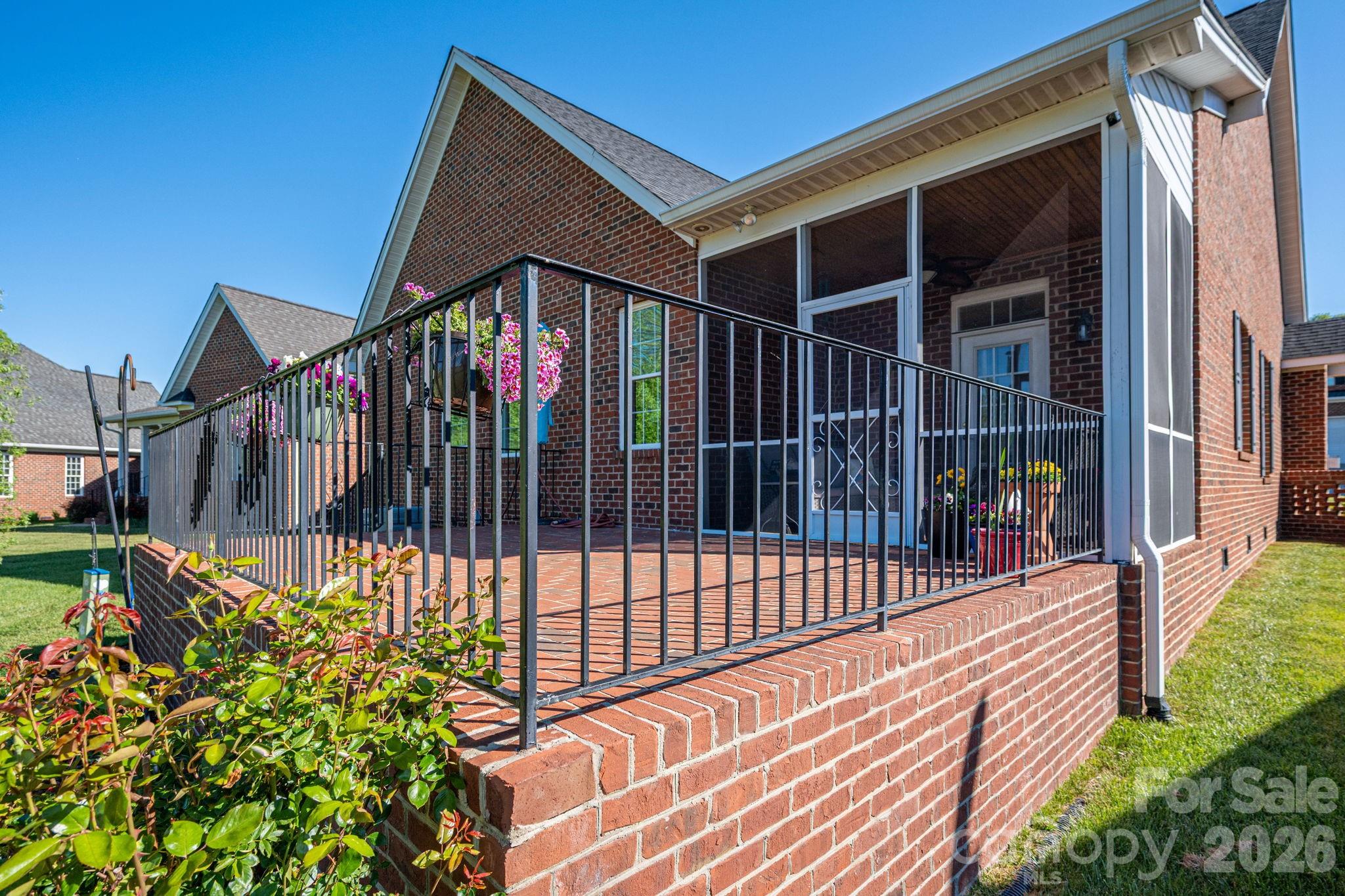 141 Spring Forest Drive Property Photo 35