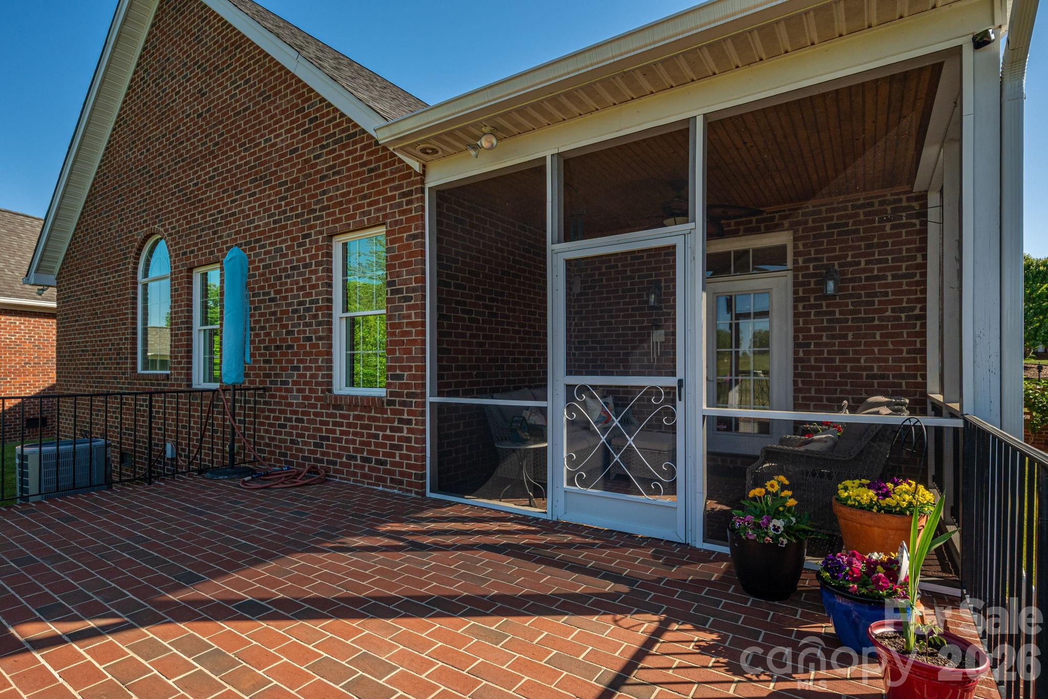 141 Spring Forest Drive Property Photo 39