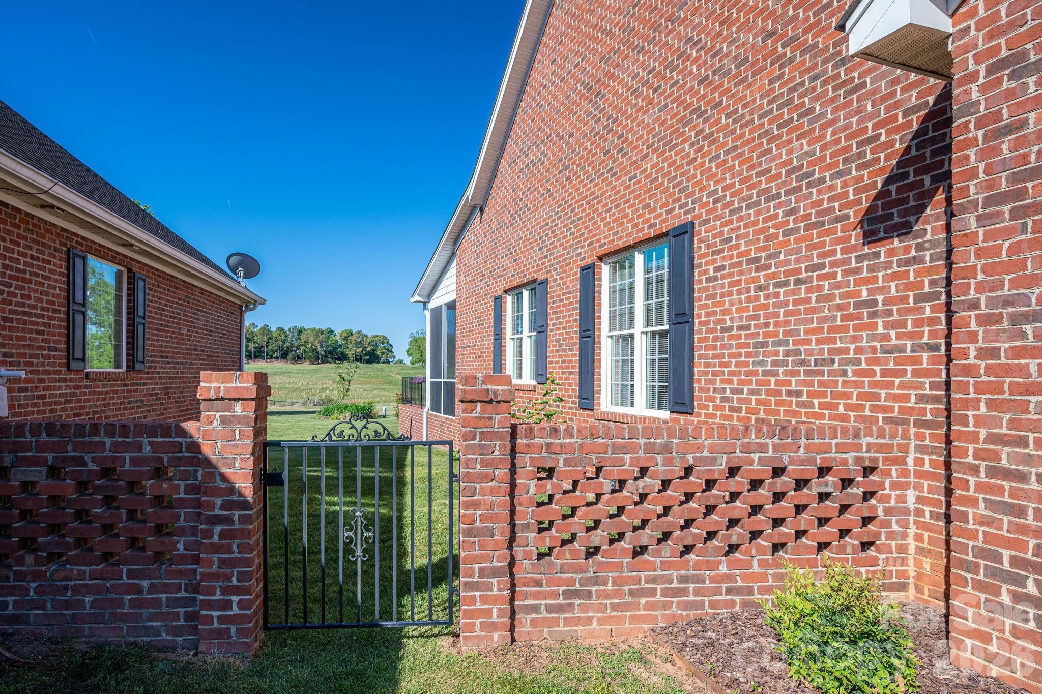 141 Spring Forest Drive Property Photo 40