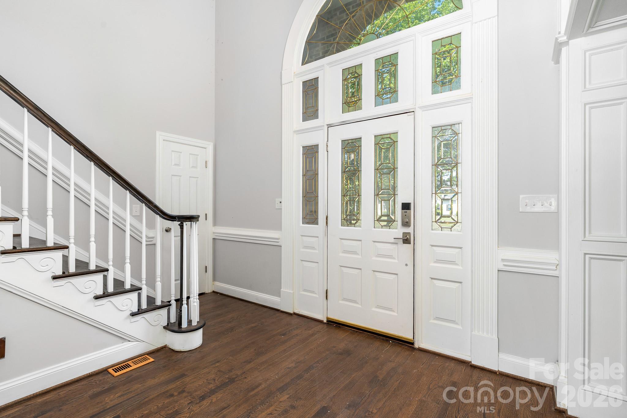 431 Walden Trail Property Photo 7