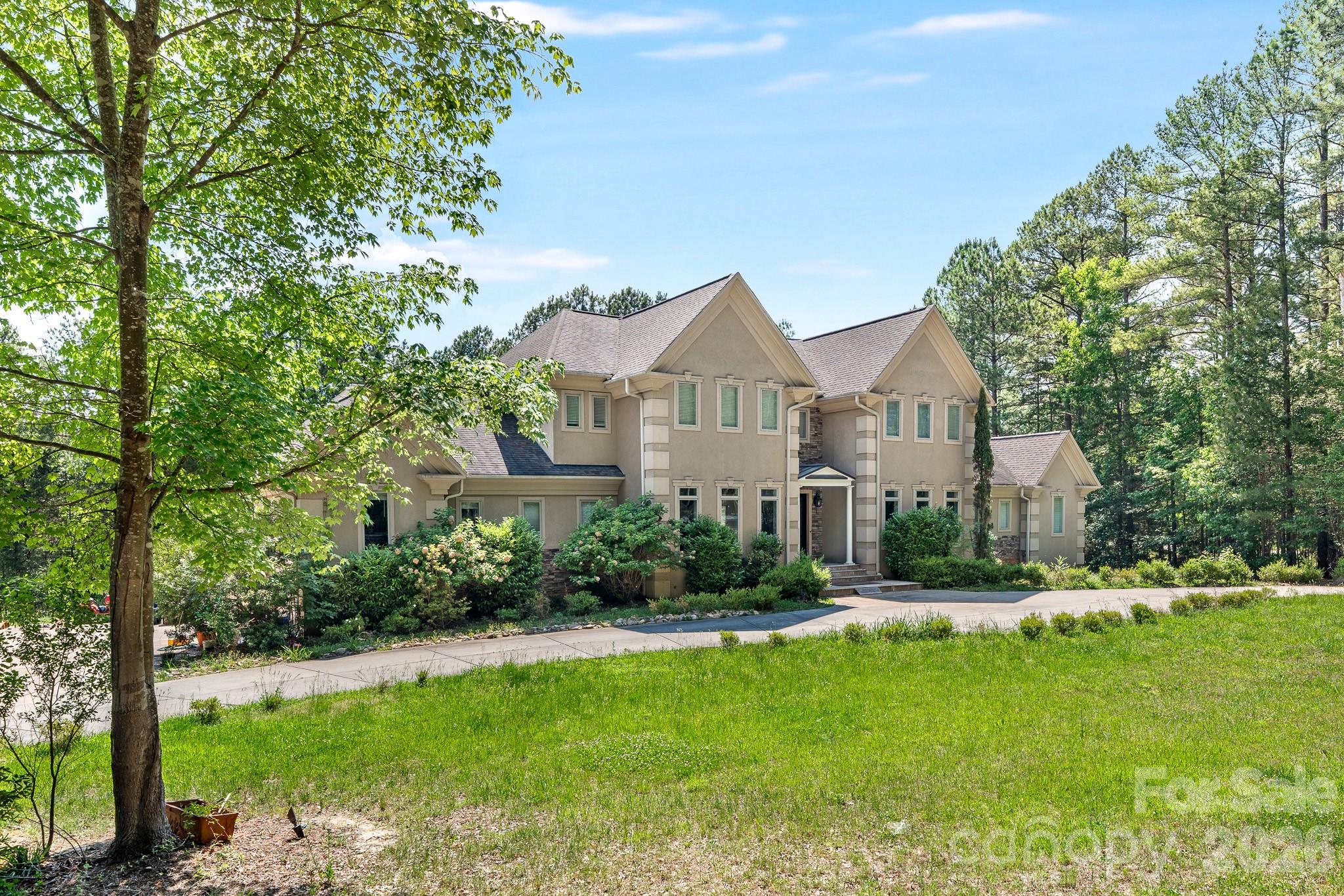 720 Ennis Road Property Photo 2