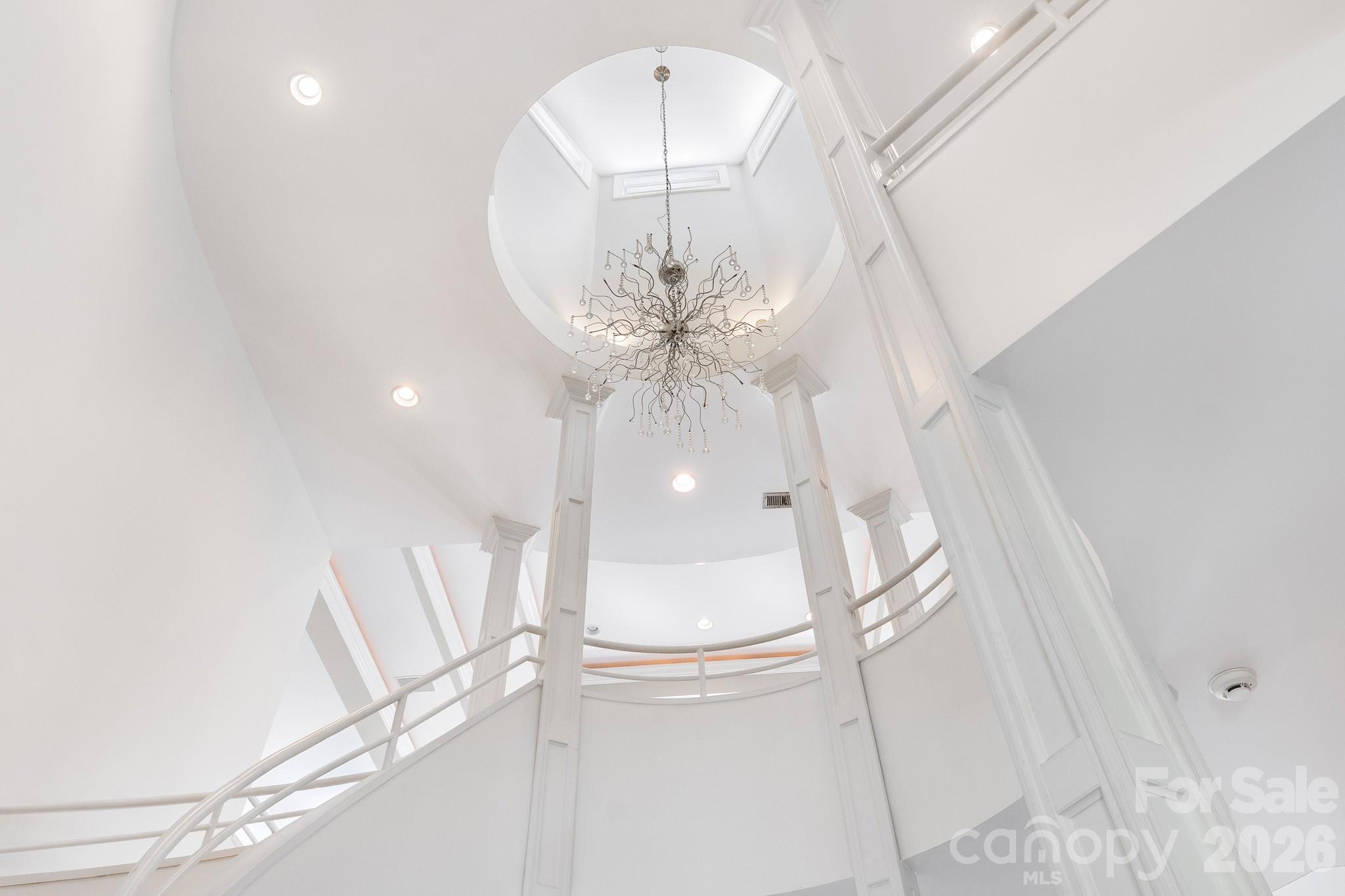 720 Ennis Road Property Photo 6