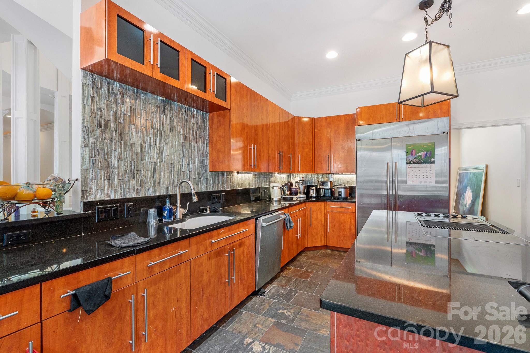 720 Ennis Road Property Photo 14