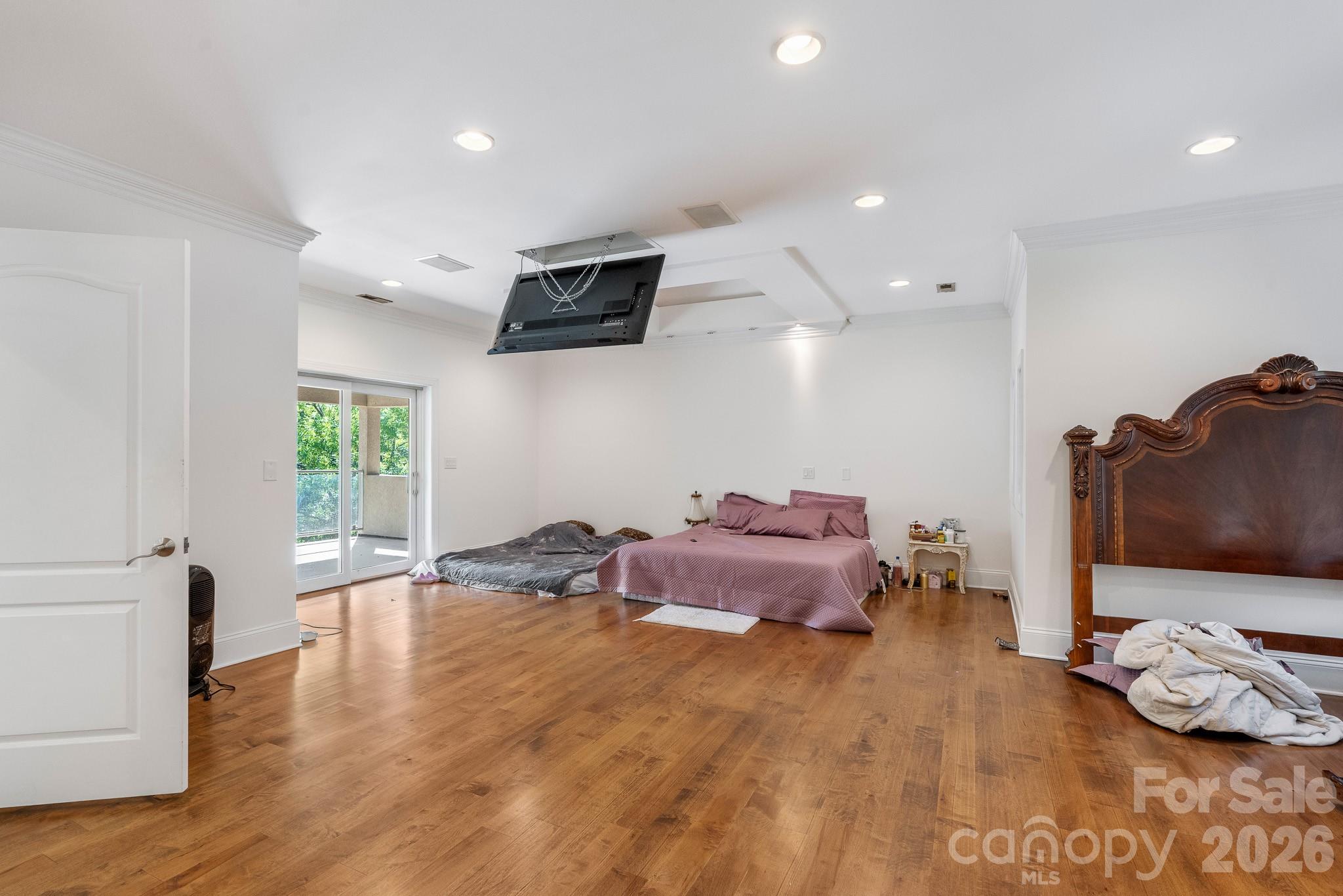 720 Ennis Road Property Photo 22