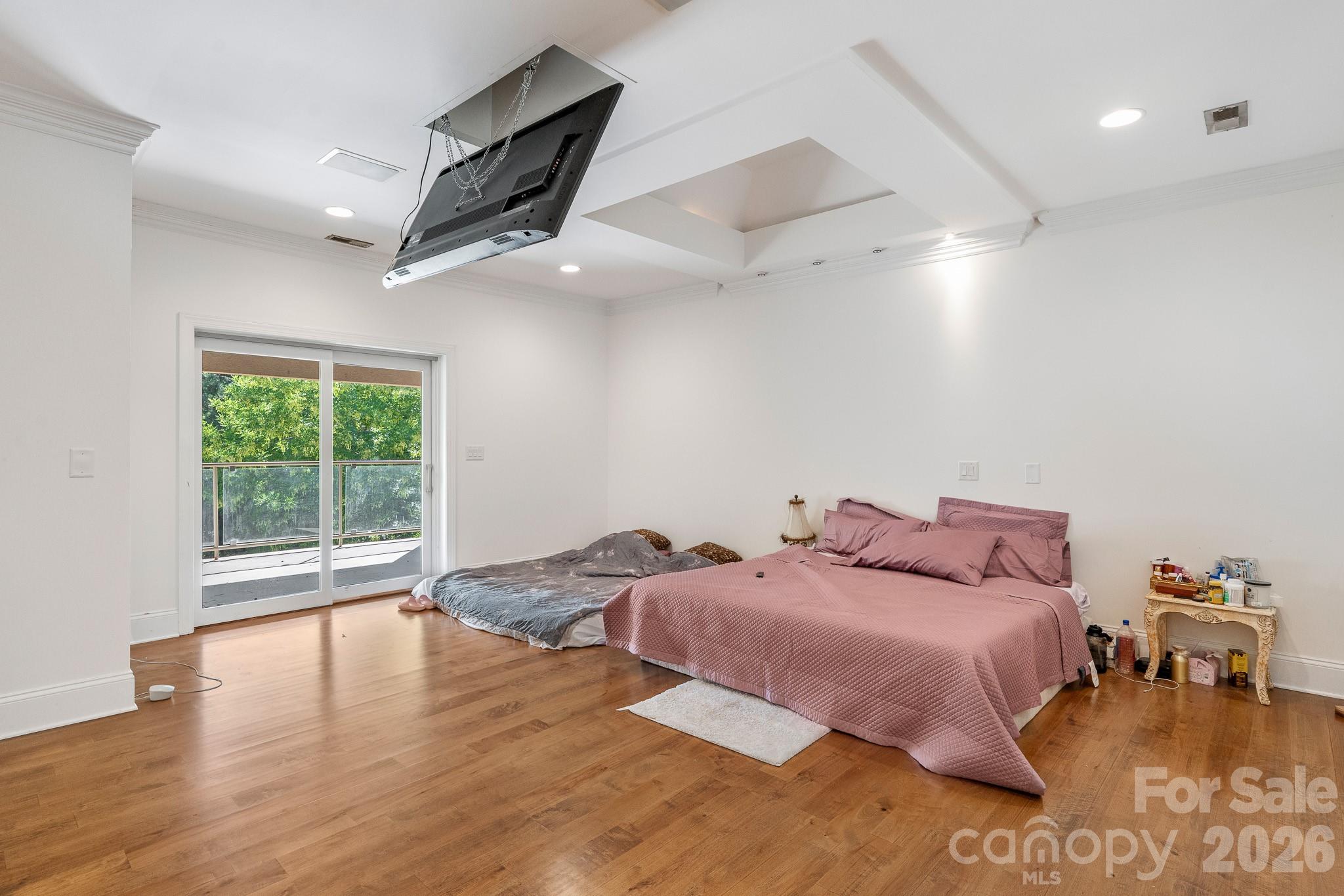 720 Ennis Road Property Photo 23