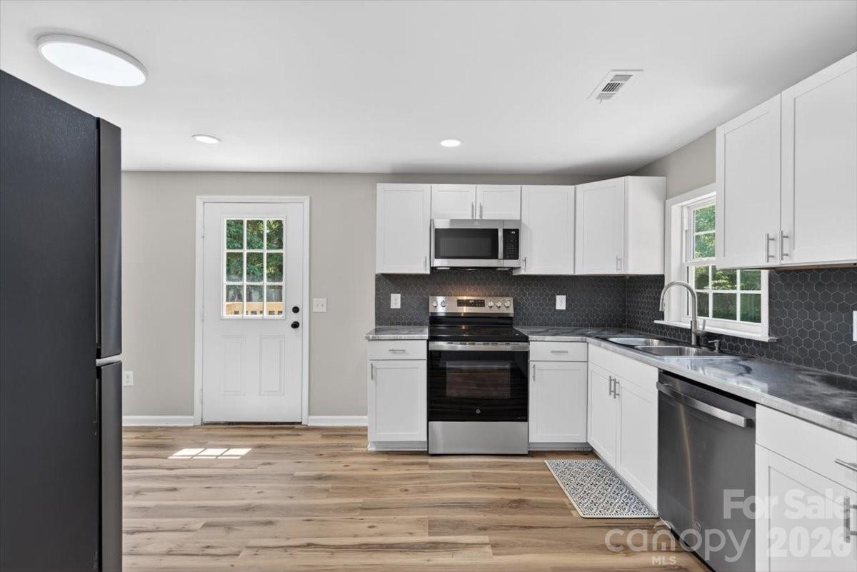 200 Eufola Road Property Photo 11