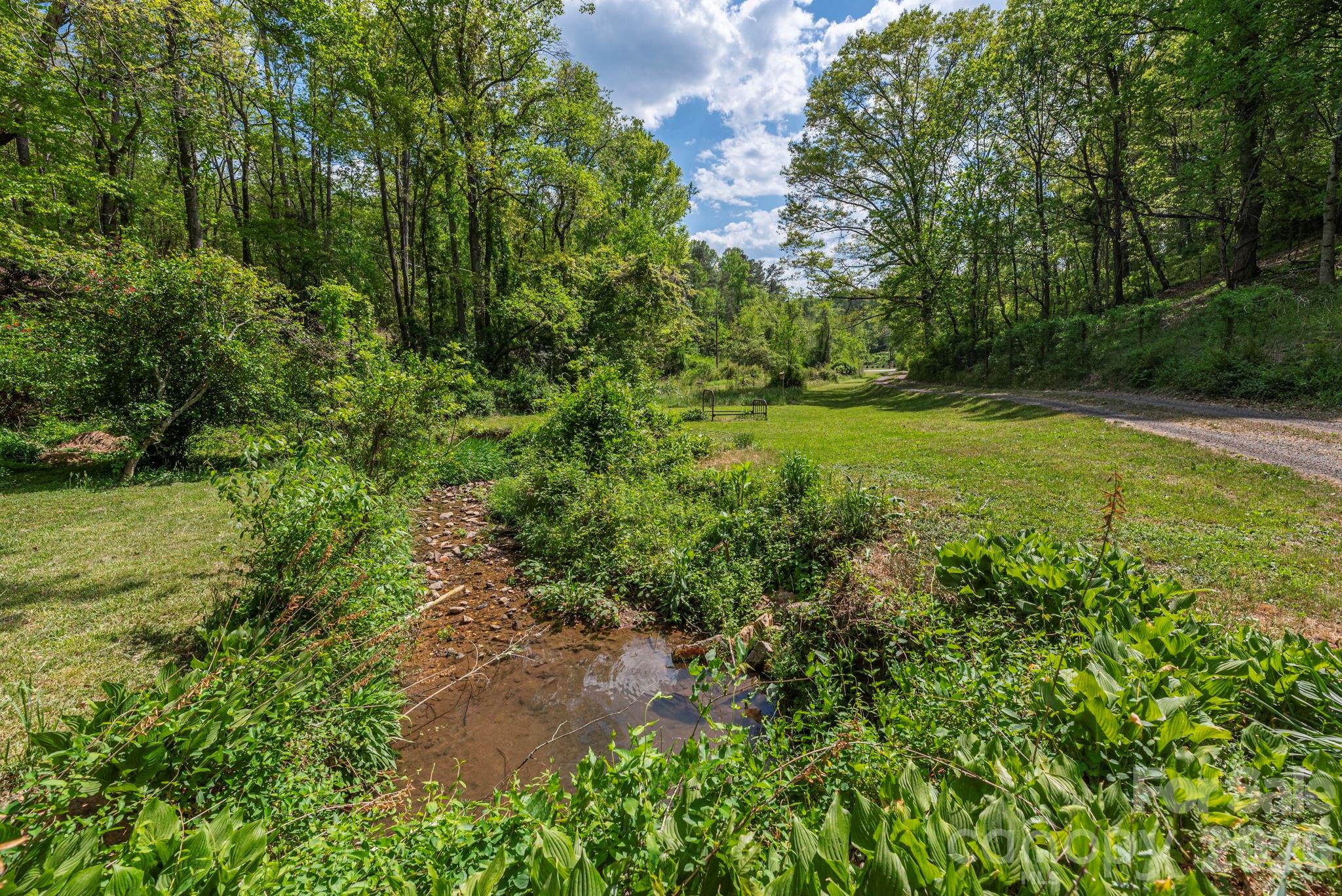 155 Old Starnes Cove Road Property Photo 3