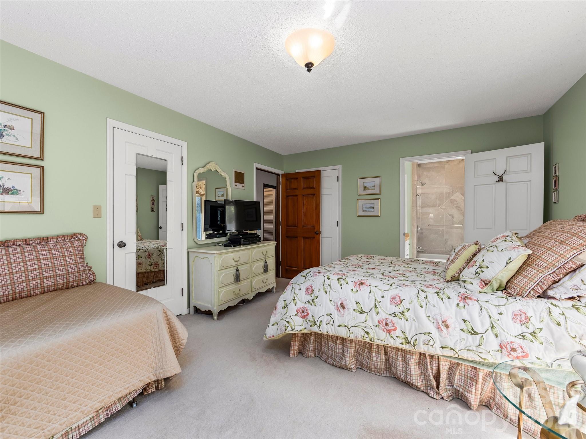 69 Forest Road Property Photo 25
