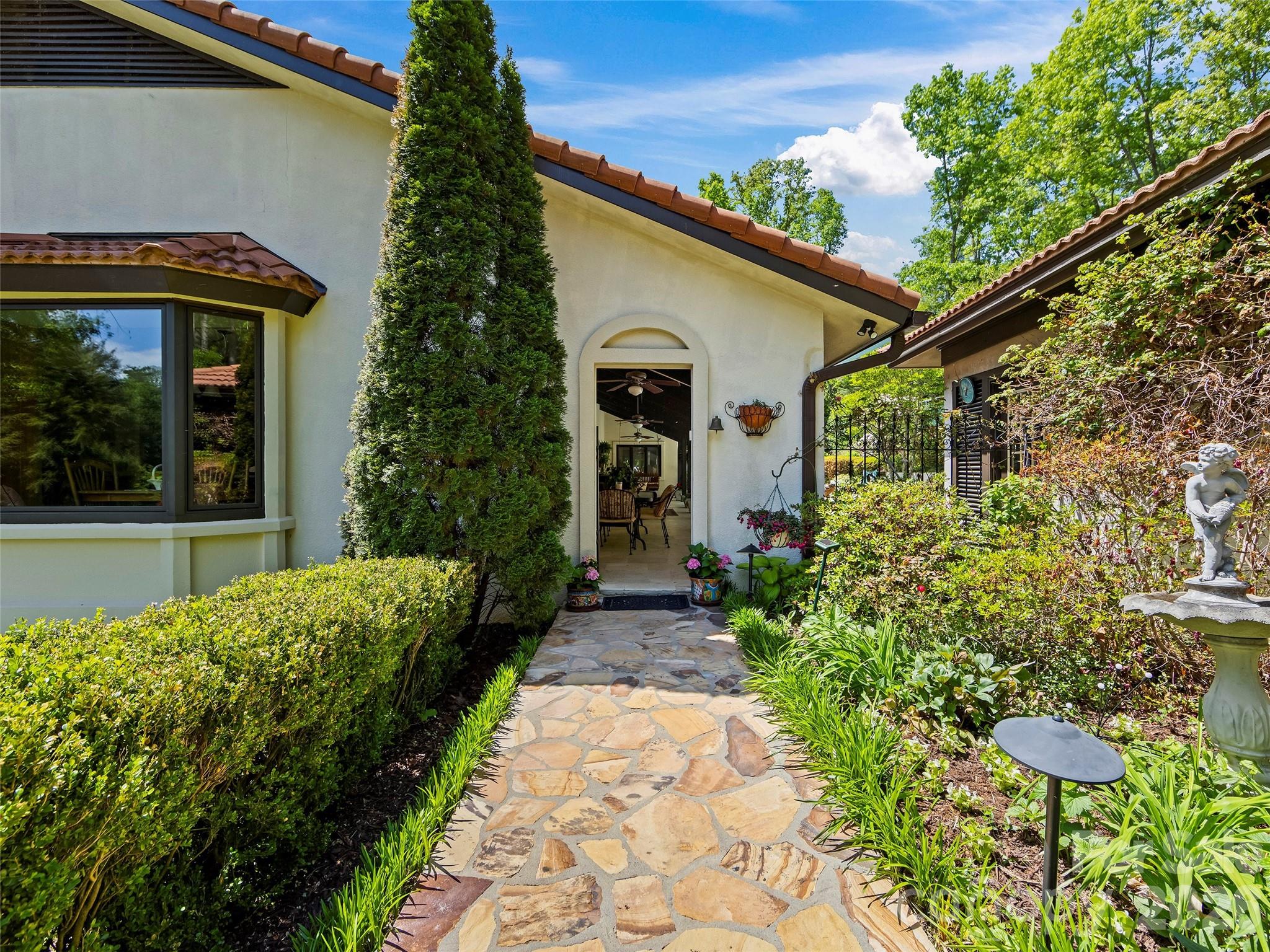 69 Forest Road Property Photo 44