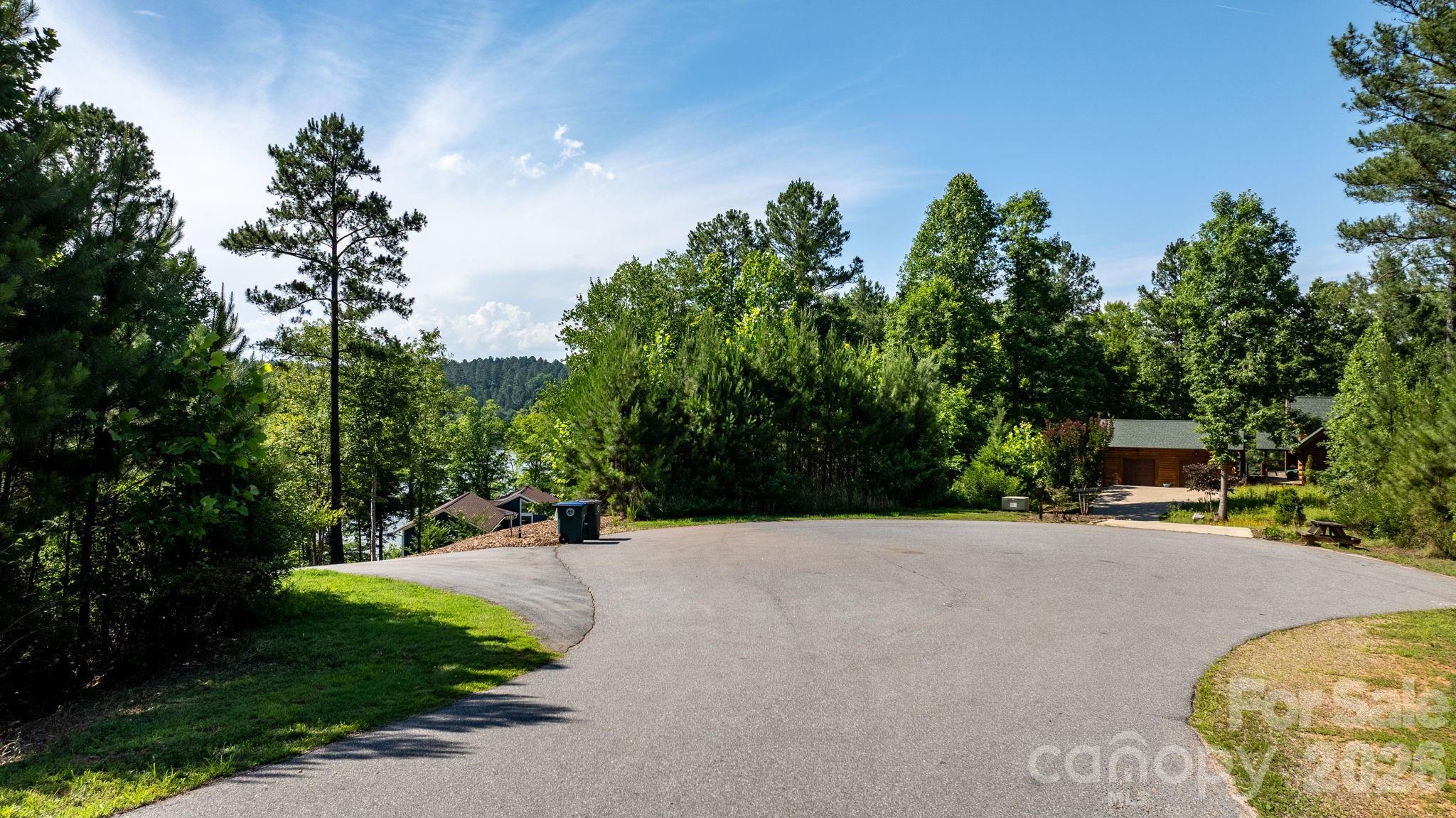 2259 Island View Lane Property Photo 3