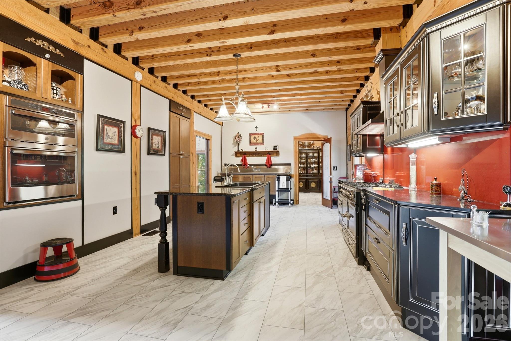 502 Lake Shore Drive Property Photo 6