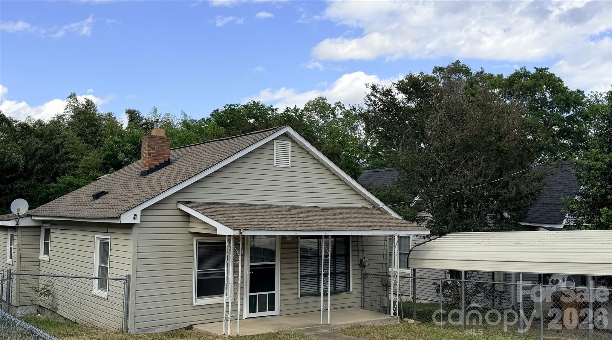 103 E Maryland Avenue Property Photo 1