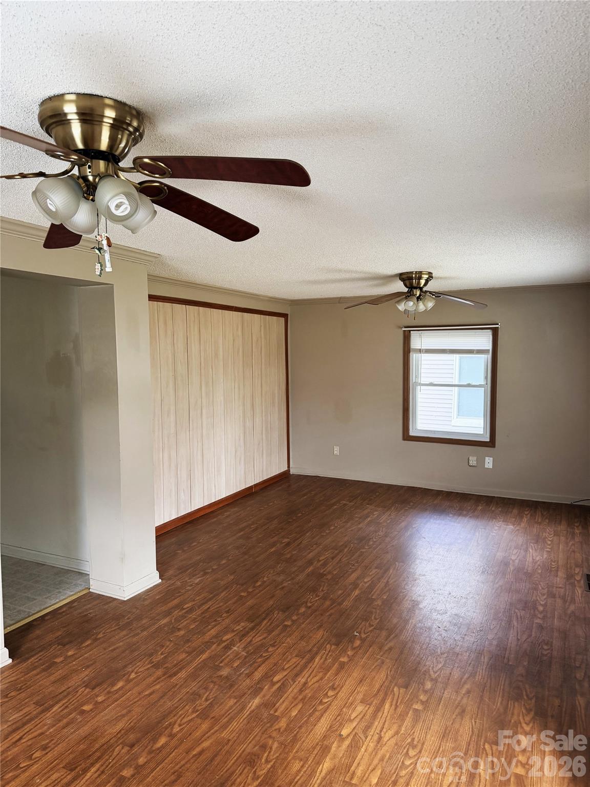 103 E Maryland Avenue Property Photo 10