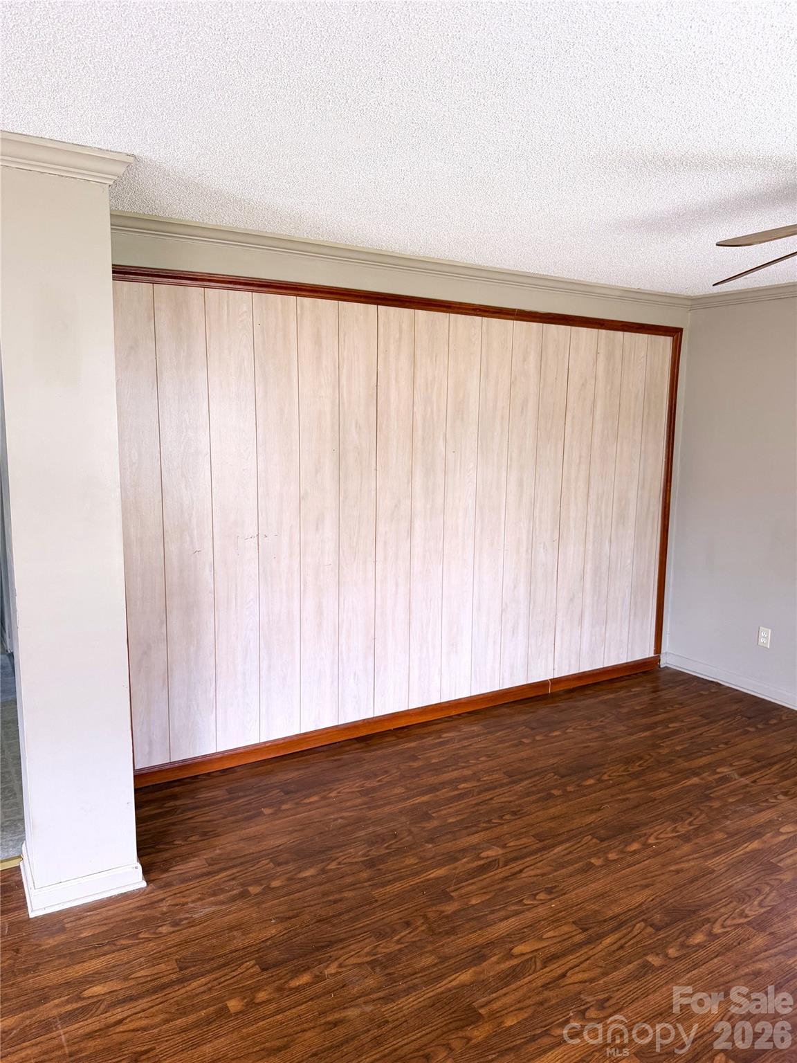 103 E Maryland Avenue Property Photo 11