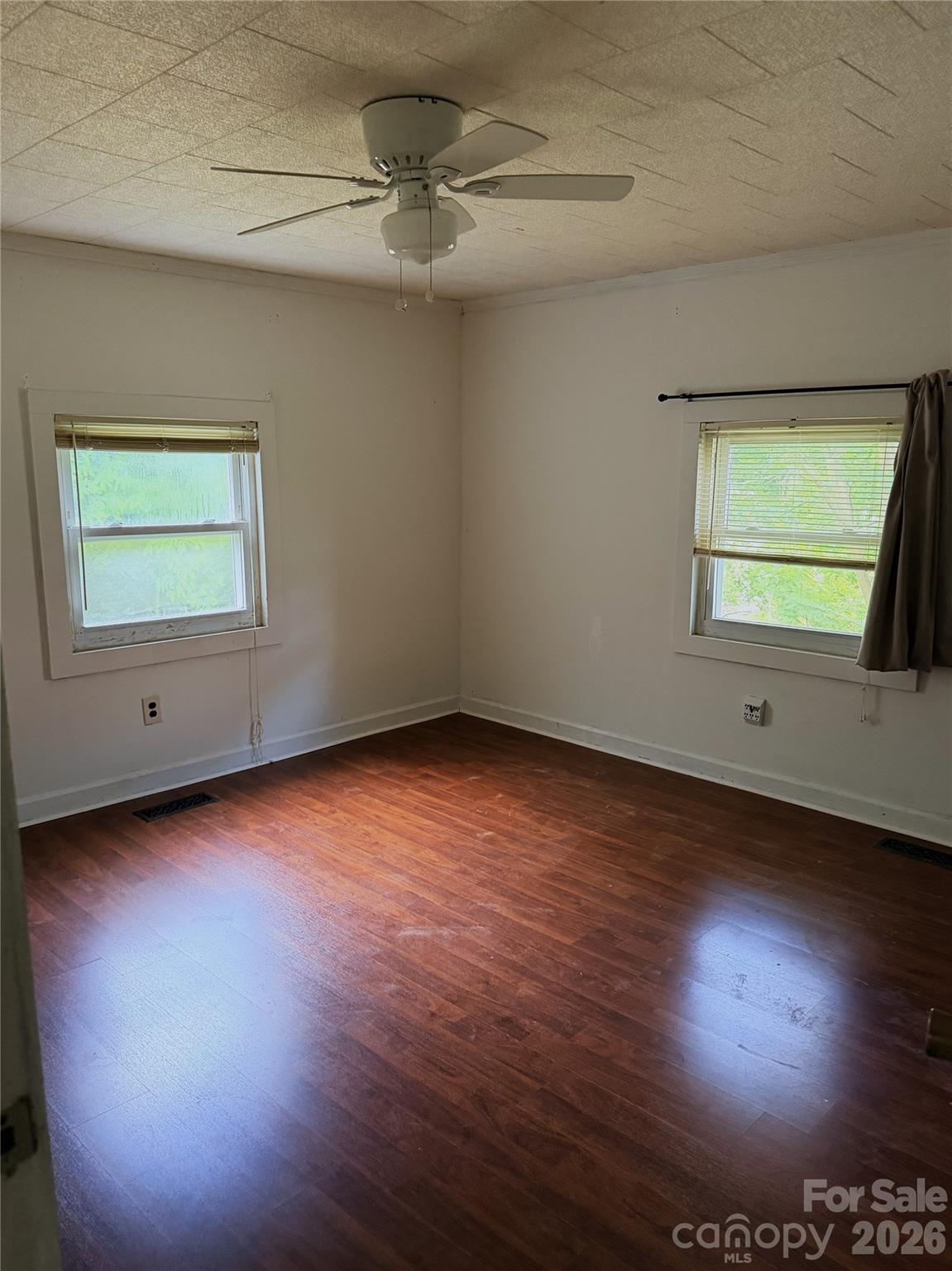 103 E Maryland Avenue Property Photo 13
