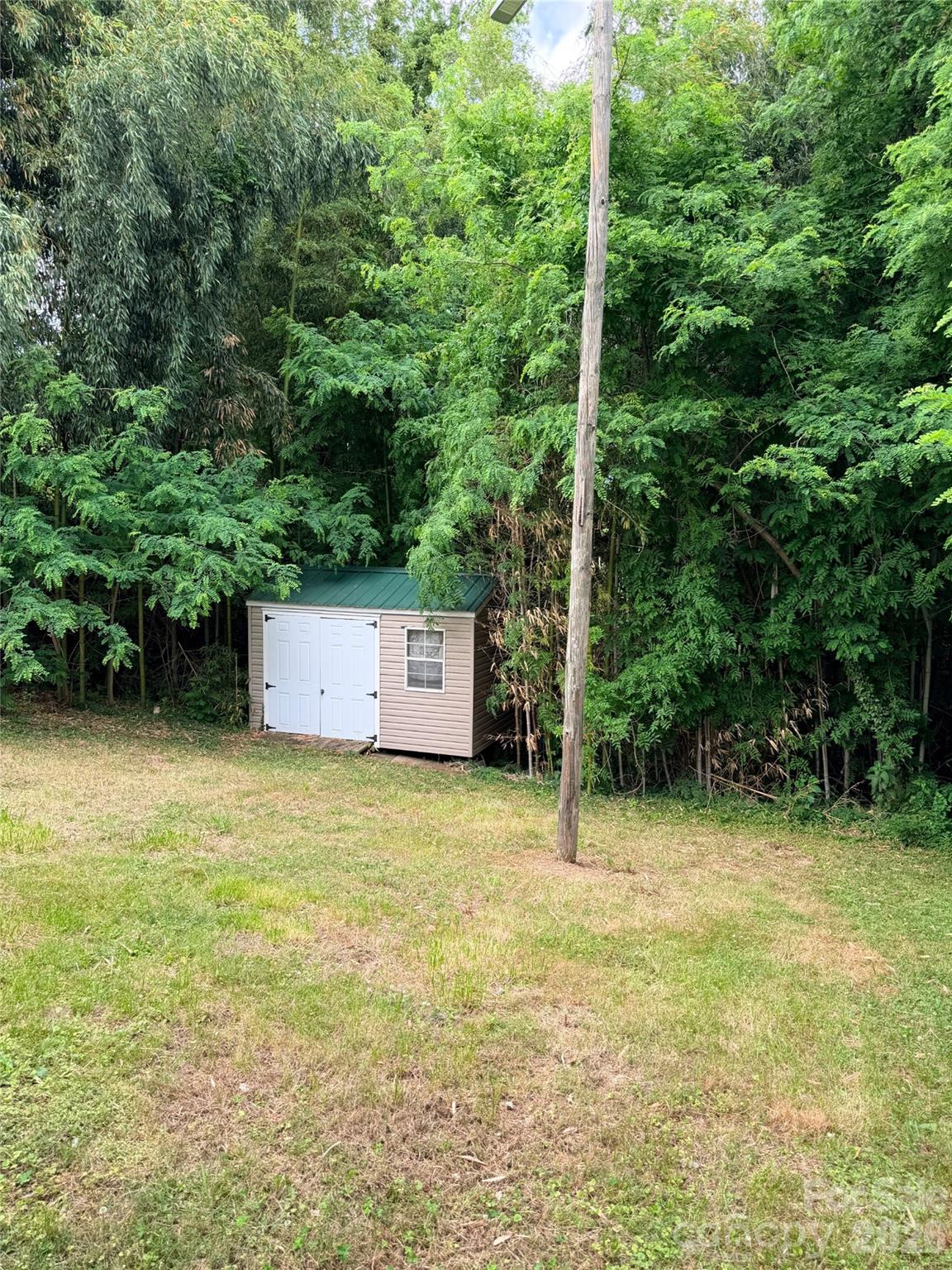 103 E Maryland Avenue Property Photo 26
