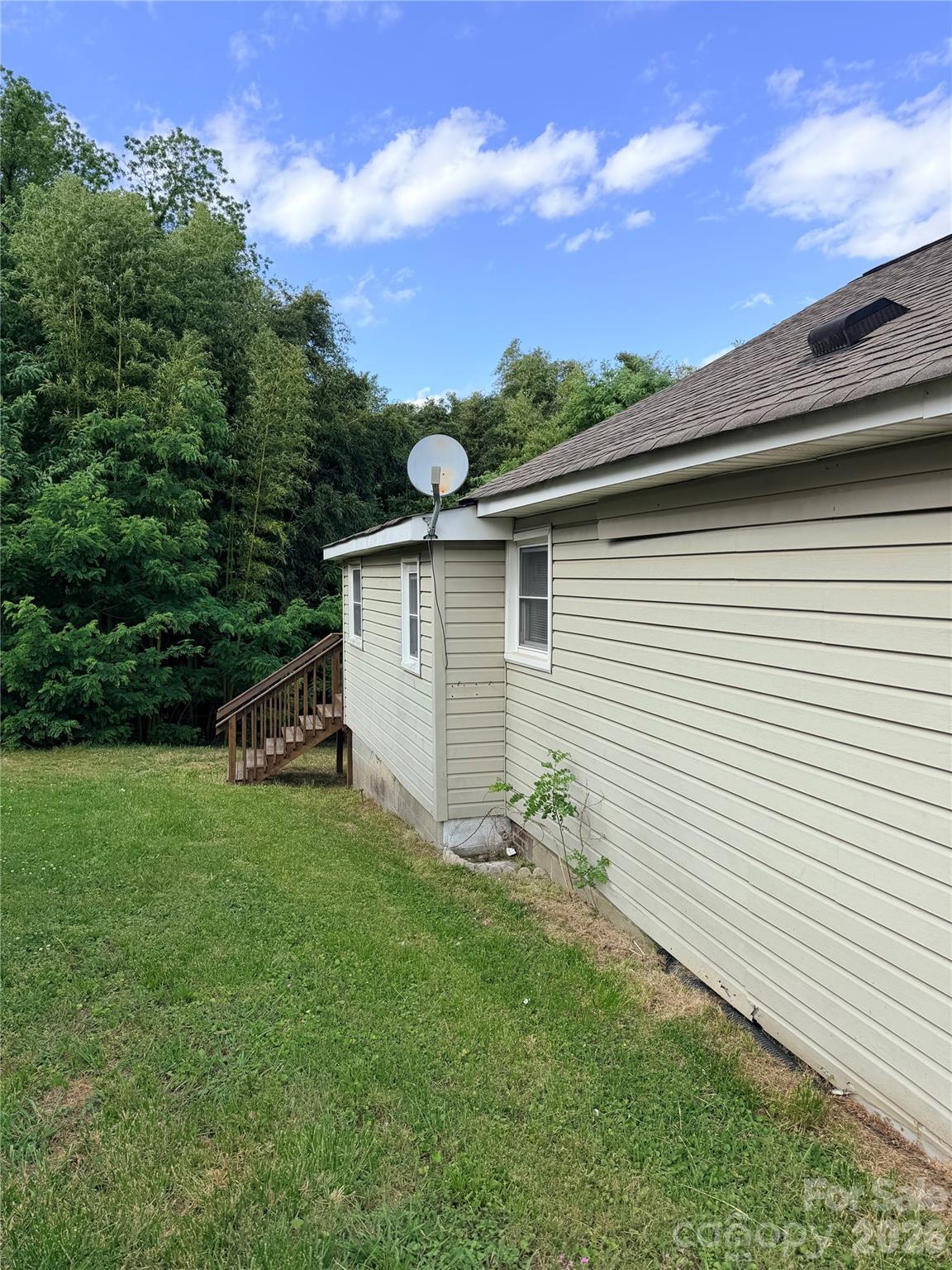 103 E Maryland Avenue Property Photo 28