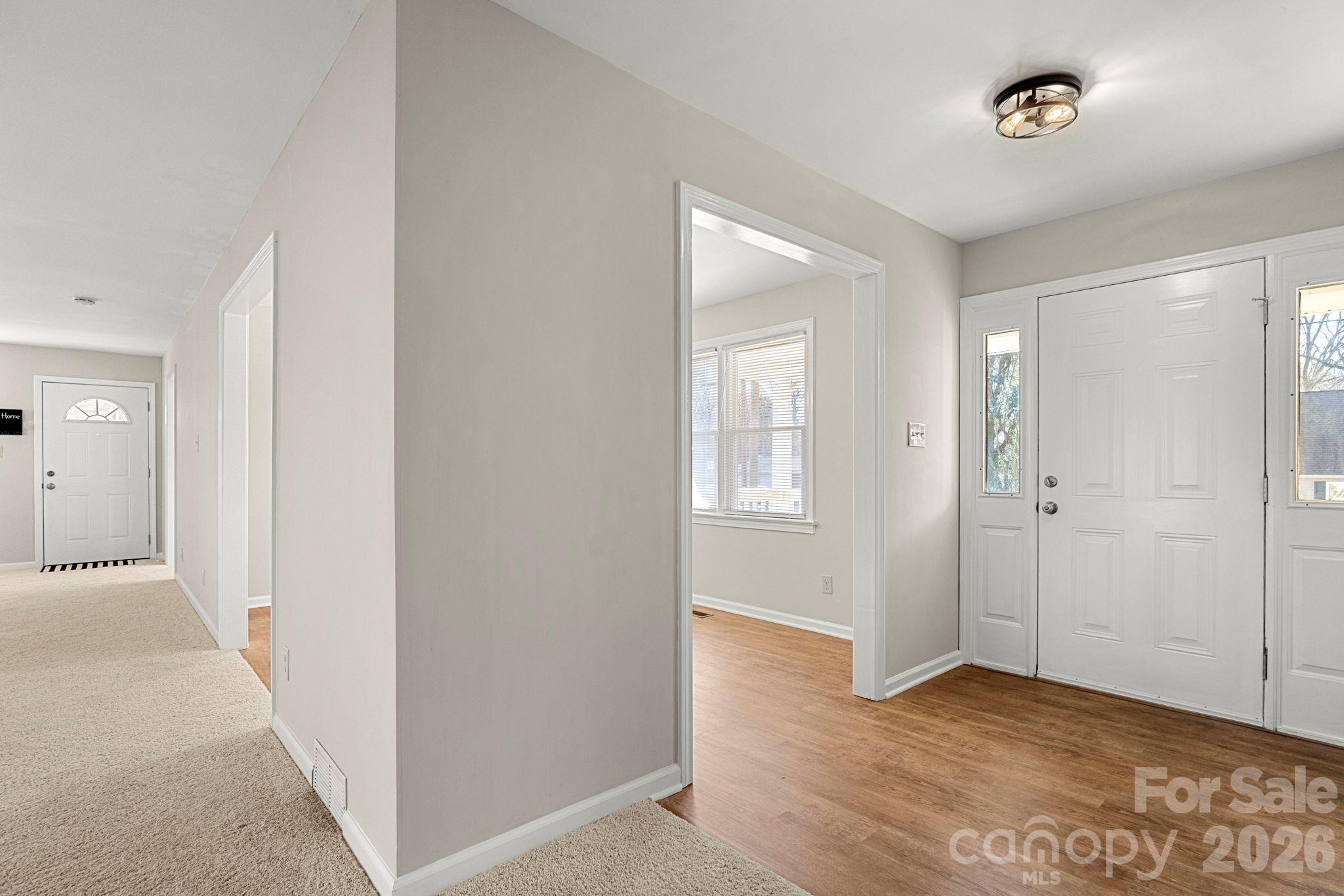 322 Holland Circle Property Photo 4