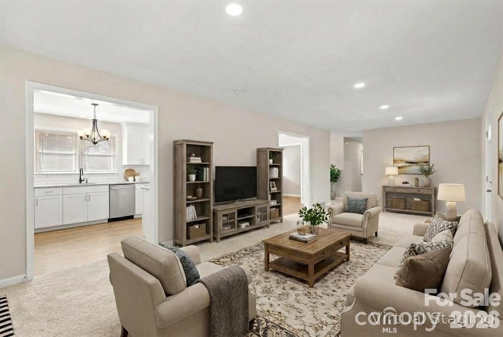 322 Holland Circle Property Photo 10