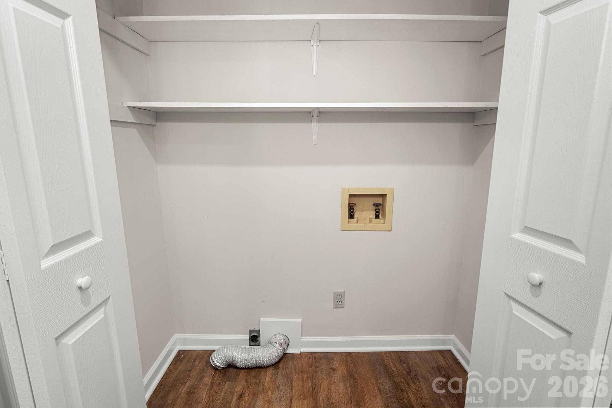 322 Holland Circle Property Photo 13