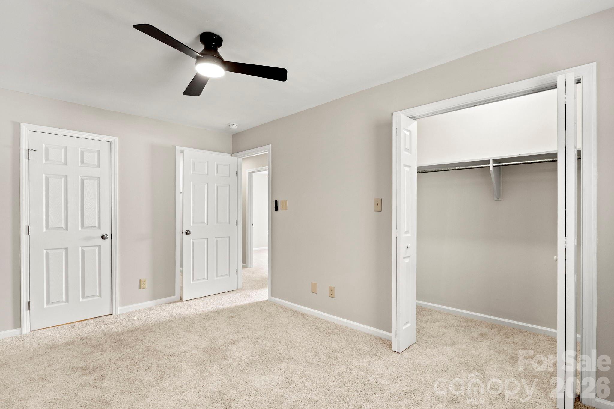 322 Holland Circle Property Photo 18