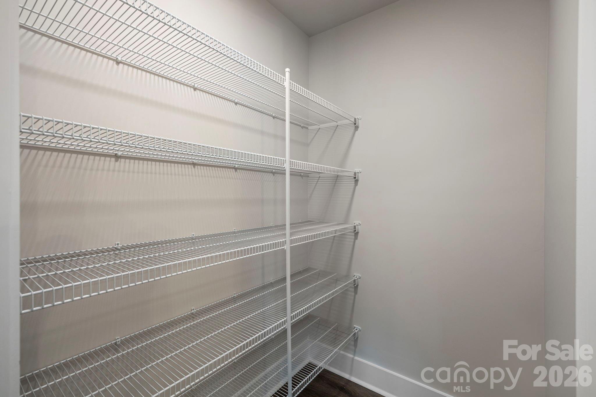 607 N Dixie Street Property Photo 11